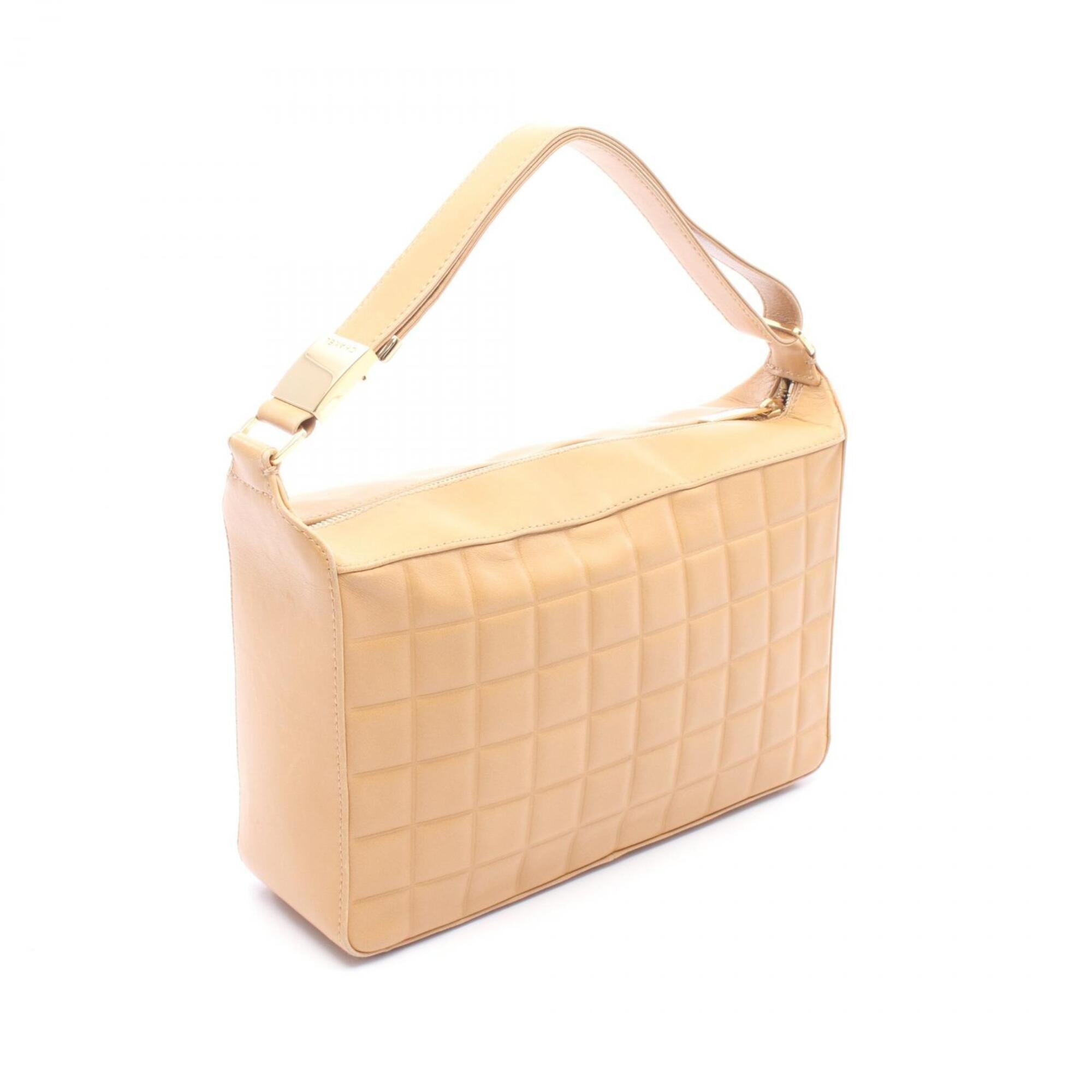Chanel Brown Leather Handbag Shoulder Bag (Pre-Owned)