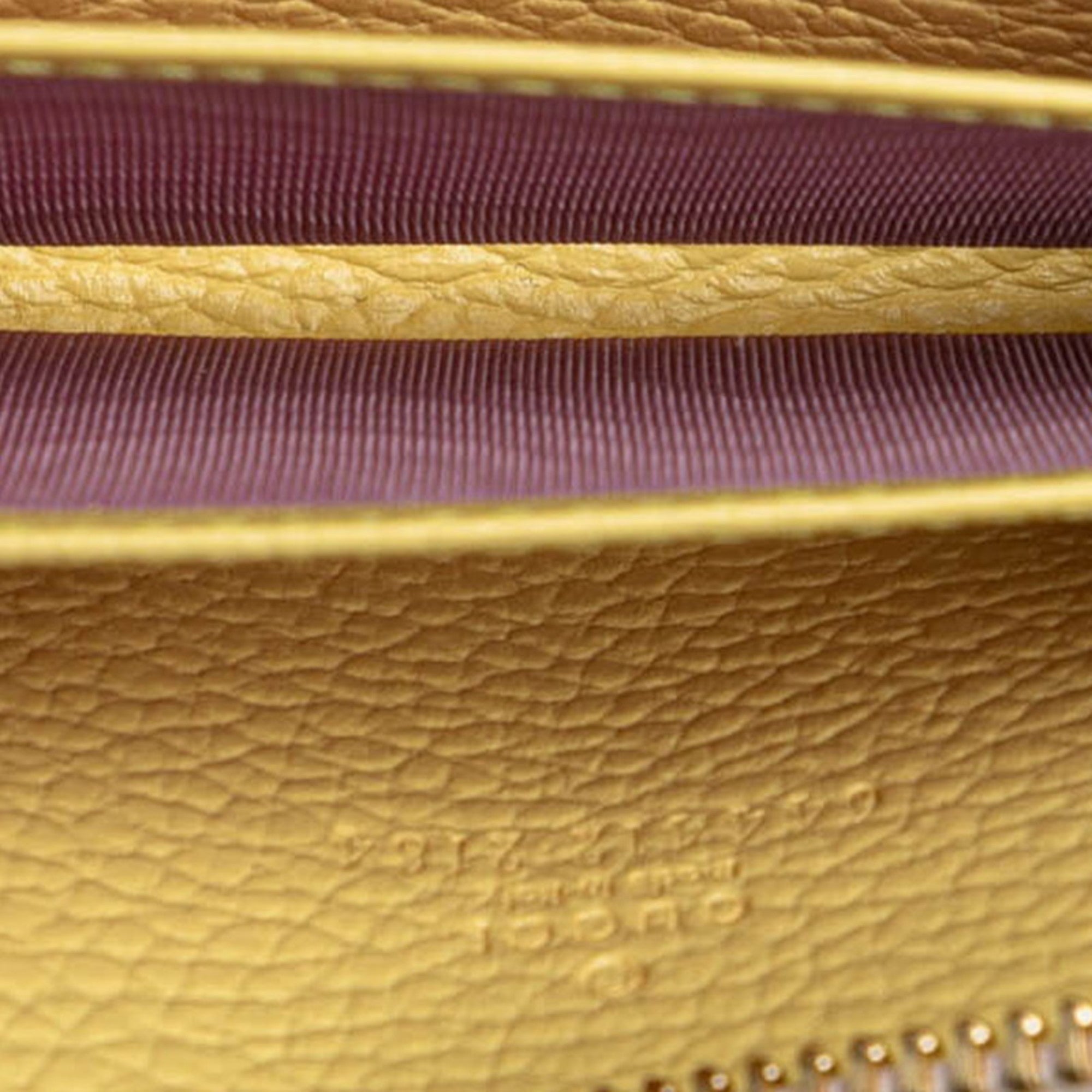 Gucci Beige Gold Leather Coin Purse/Coin Case (Pre-Owned)