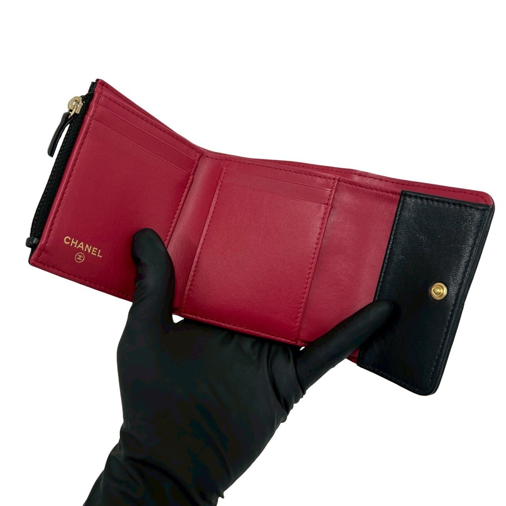 Chanel Black Leather Wallet (Tri-Fold) (Pre-Owned)
