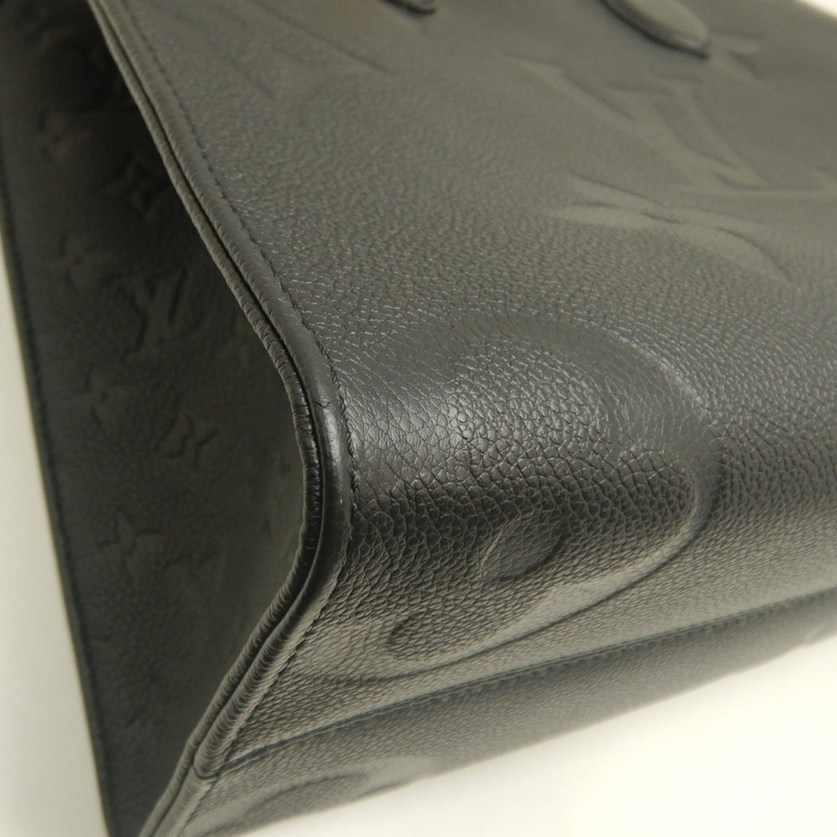 Louis Vuitton Noir Leather Tote Bag (Pre-Owned)