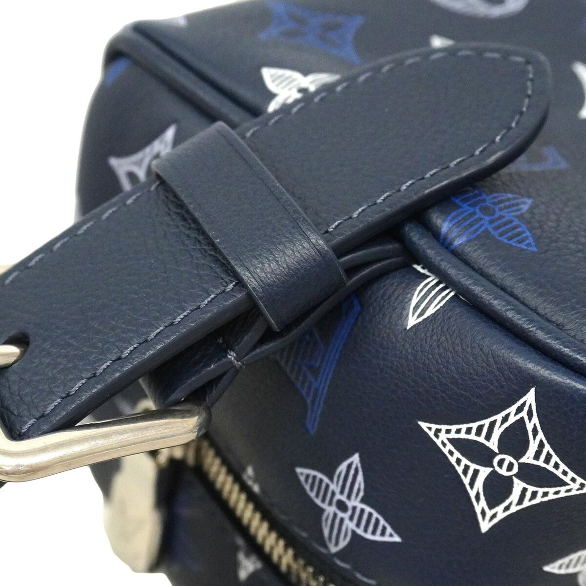 Louis Vuitton Navy Handbag (Pre-Owned)