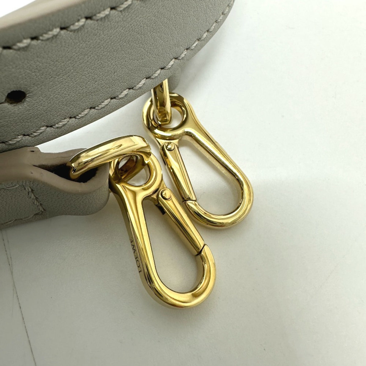 Loewe Gray Leather Shoulder Bag (Pre-Owned)