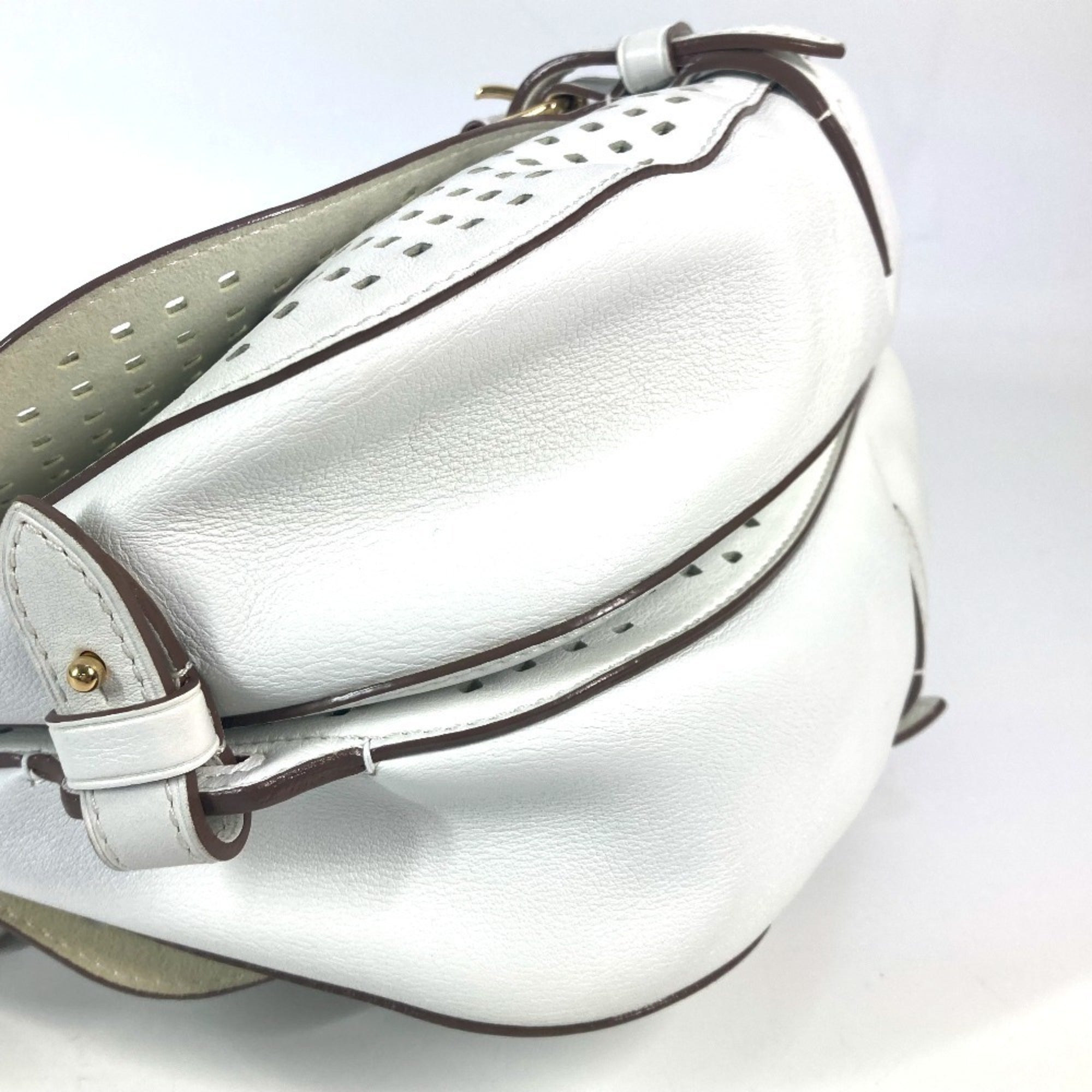 Louis Vuitton White Leather Messenger Bag Shoulder Bag (Pre-Owned)