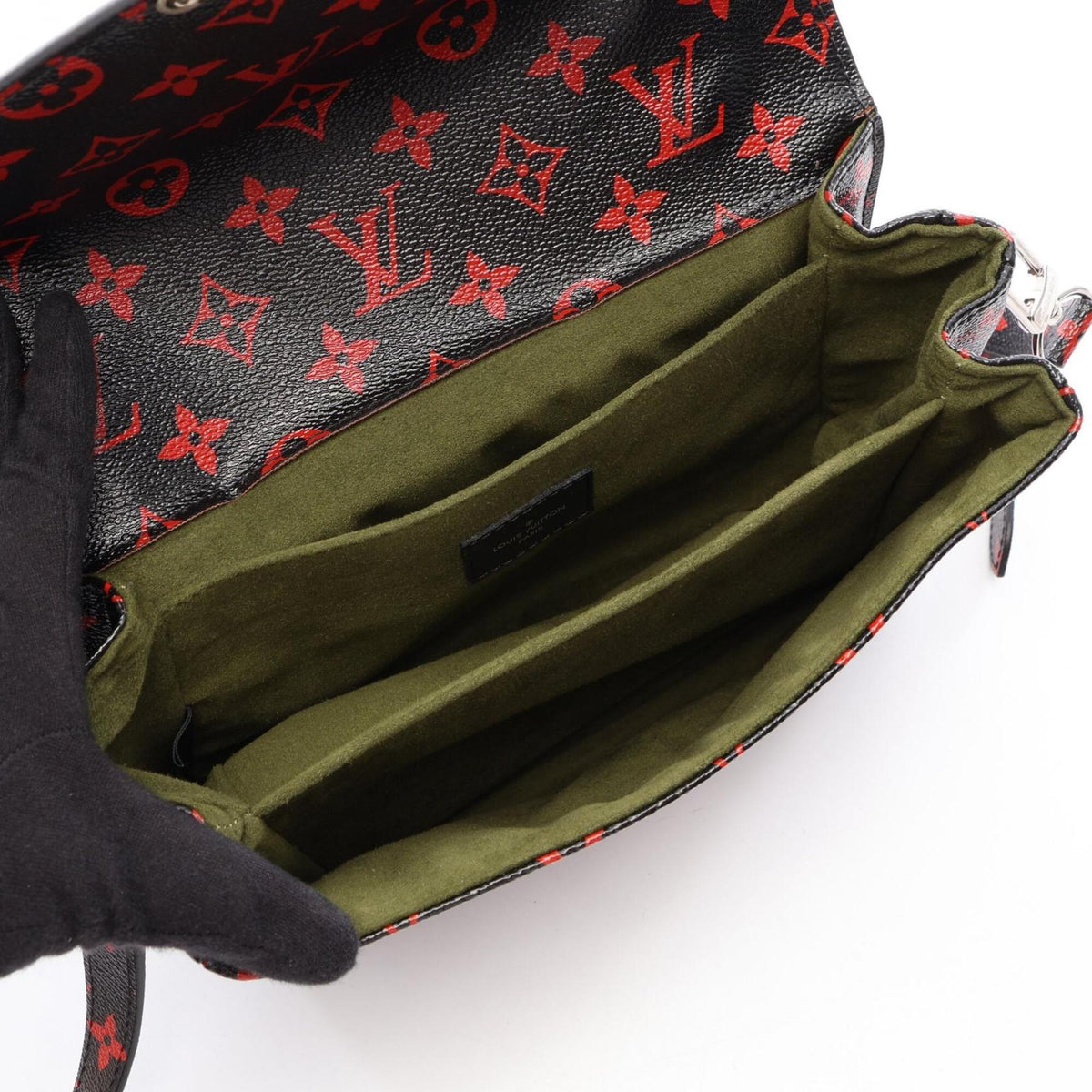 Louis Vuitton Black Red Color Coated Canvas Leather Handbag Pochette (Pre-Owned)