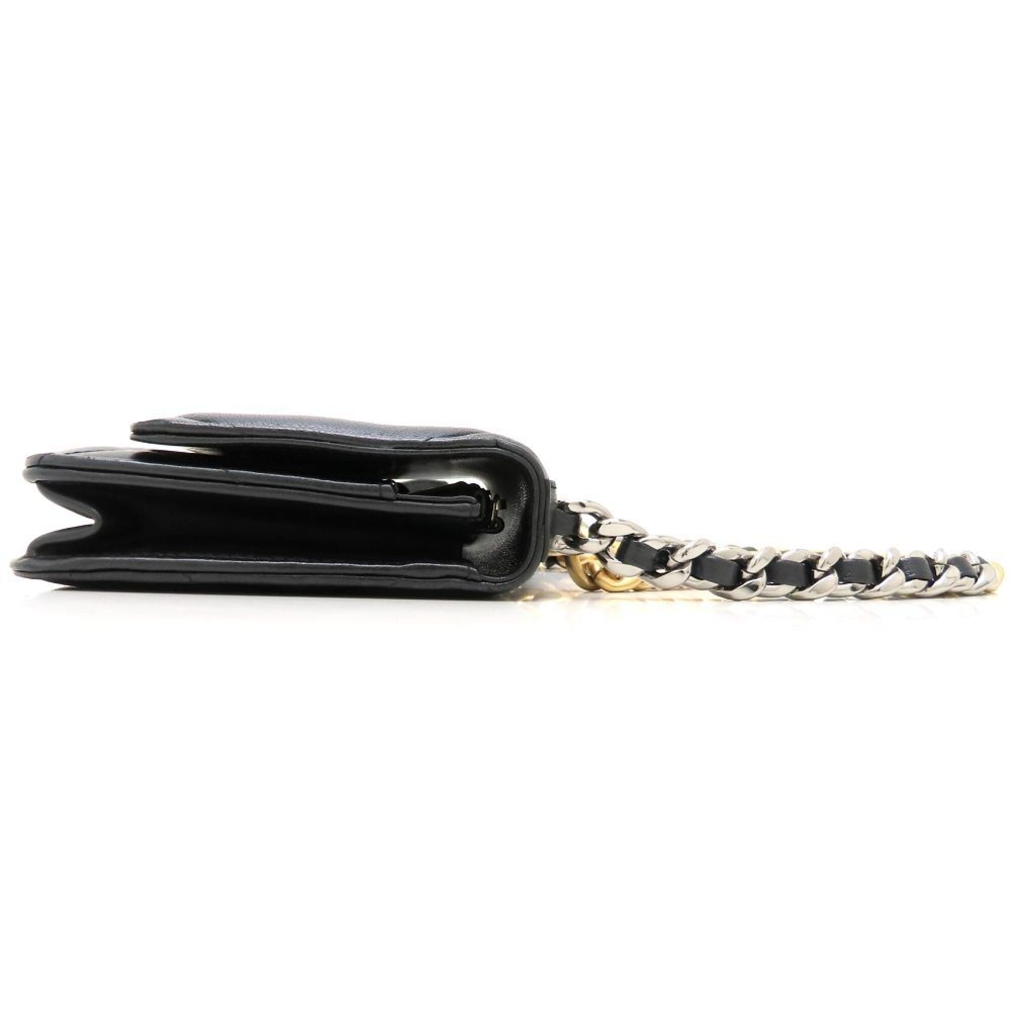 Chanel Black Leather Shoulder Bag (Pre-Owned)