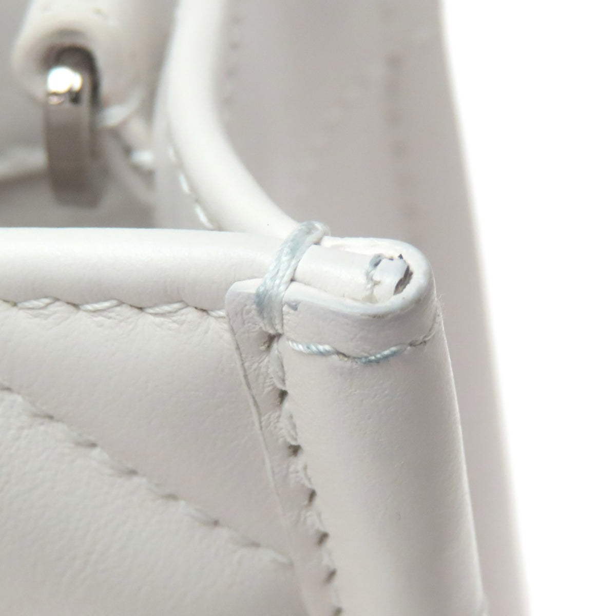 Christian Dior Gray White Leather Handbag (Pre-Owned)