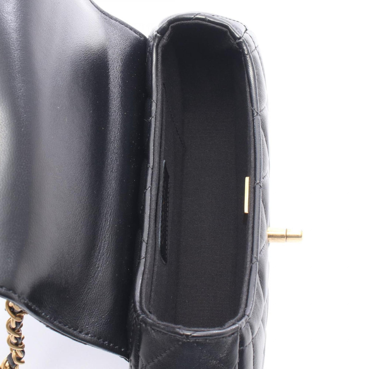 Chanel Black Leather Handbag Shoulder Bag (Pre-Owned)