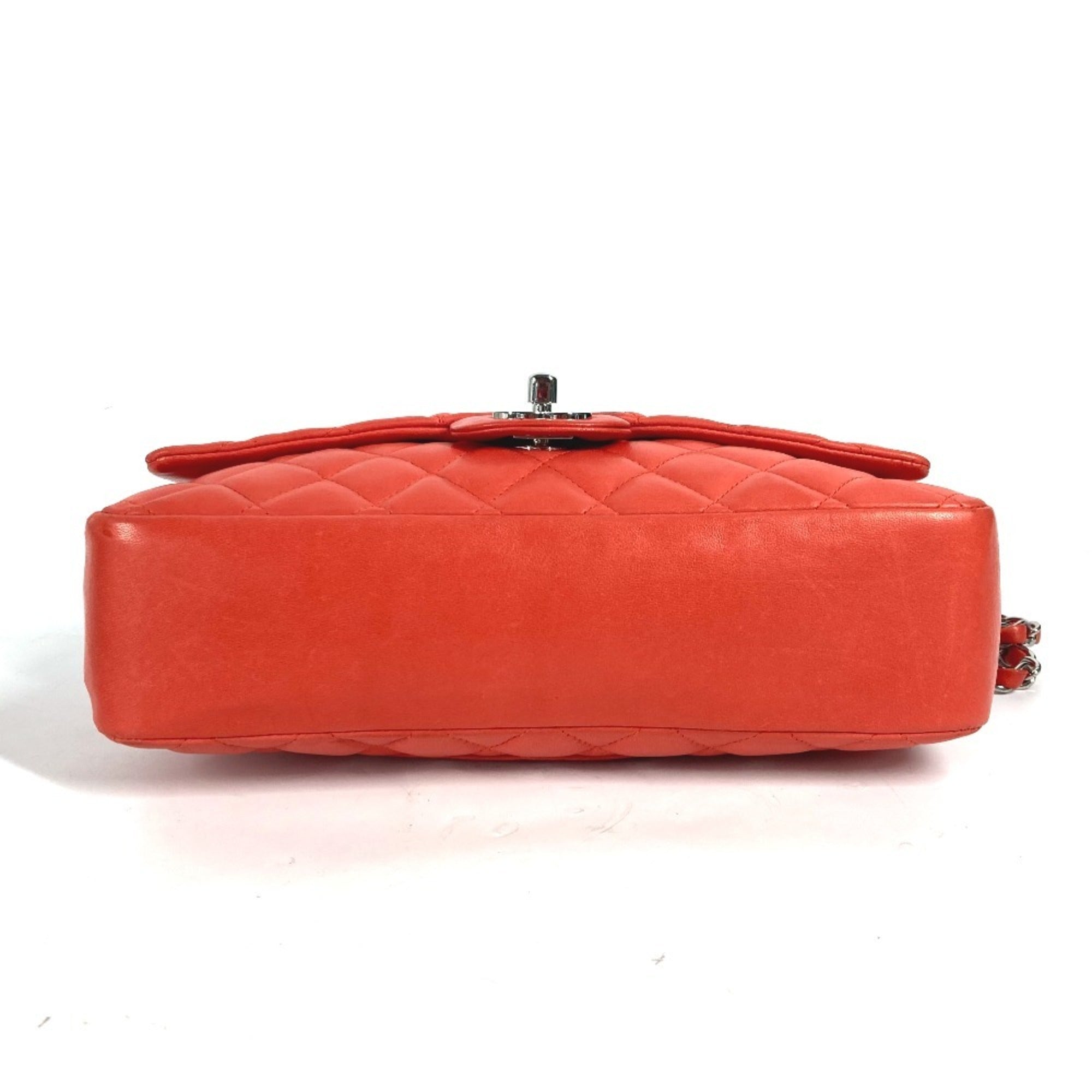 Chanel Red Color Leather Shoulder Bag (Pre-Owned)