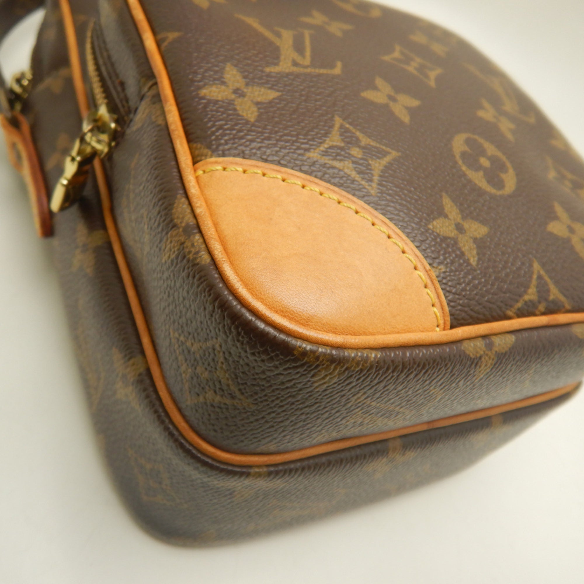 Louis Vuitton Monogram Brown Monogram Shoulder Bag (Pre-Owned)