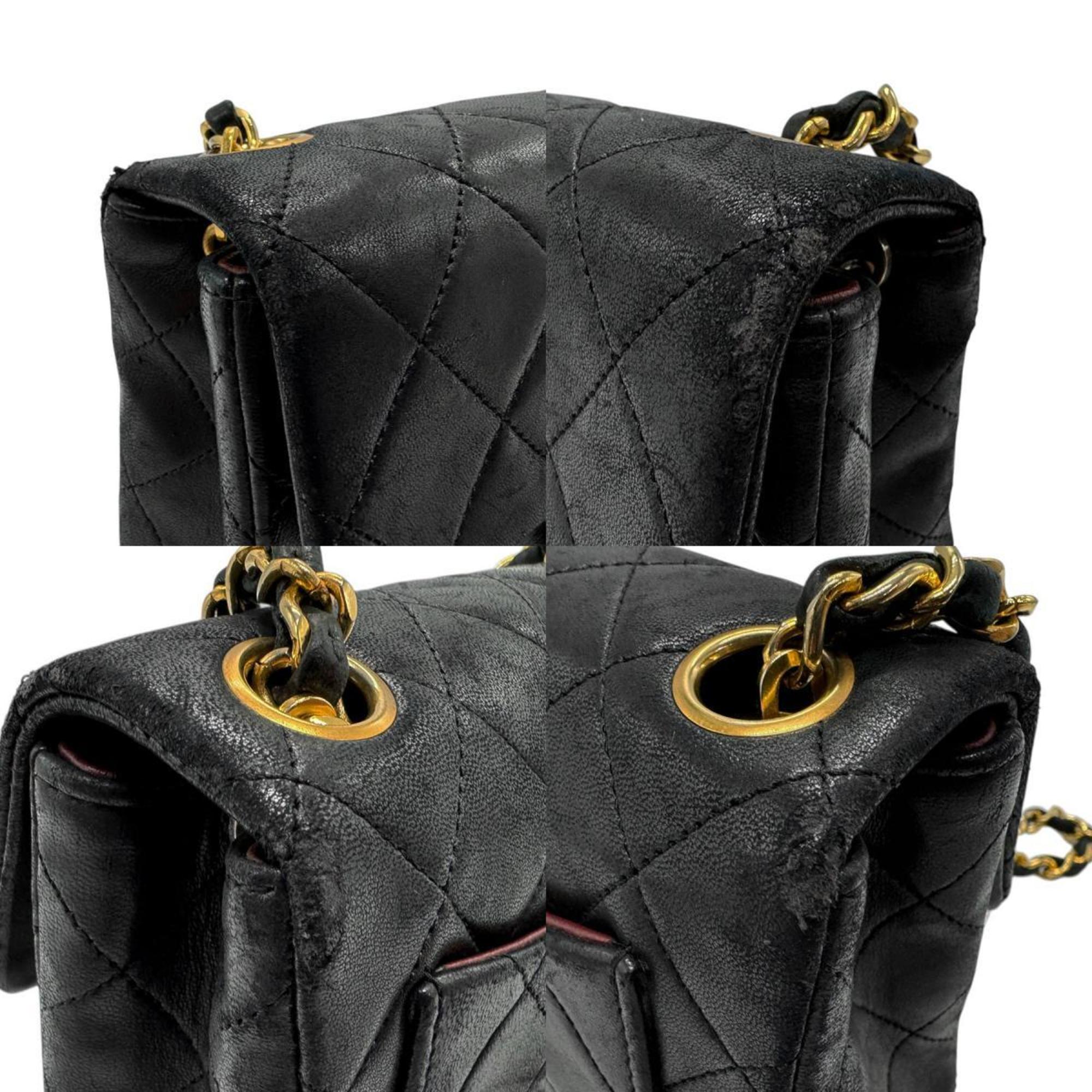 Chanel Black Leather Shoulder Bag (Pre-Owned)