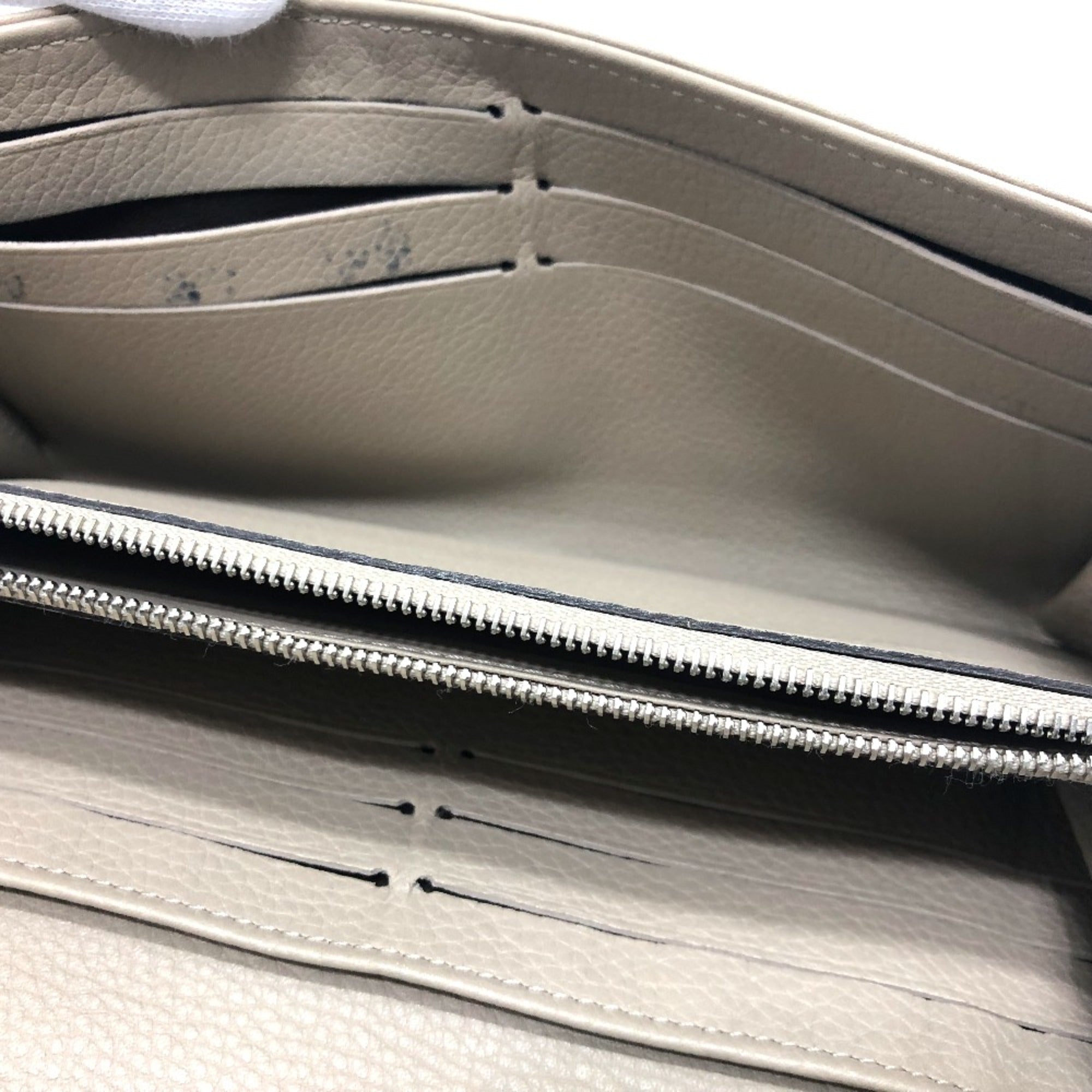 Louis Vuitton Beige Other Wallet (Bi-Fold) (Pre-Owned)