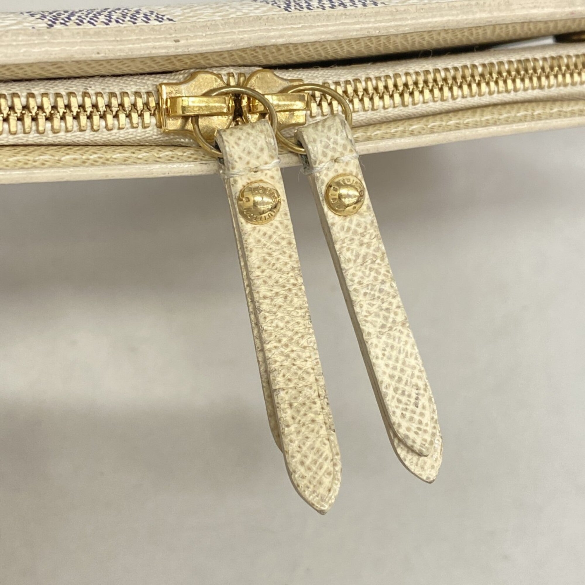Louis Vuitton White Long Wallet (Bi-Fold) (Pre-Owned)