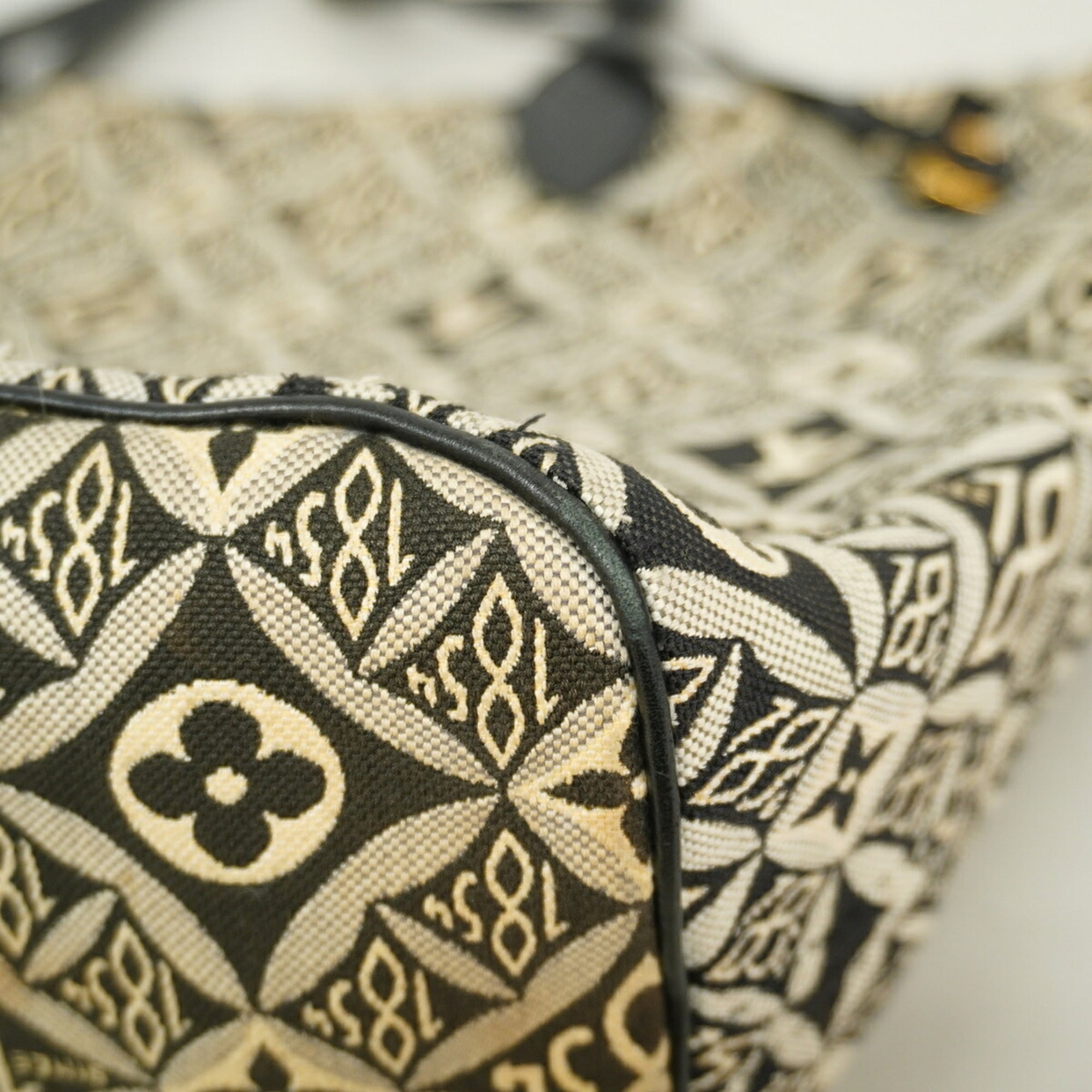 Louis Vuitton Black Gray Tote Bag (Pre-Owned)