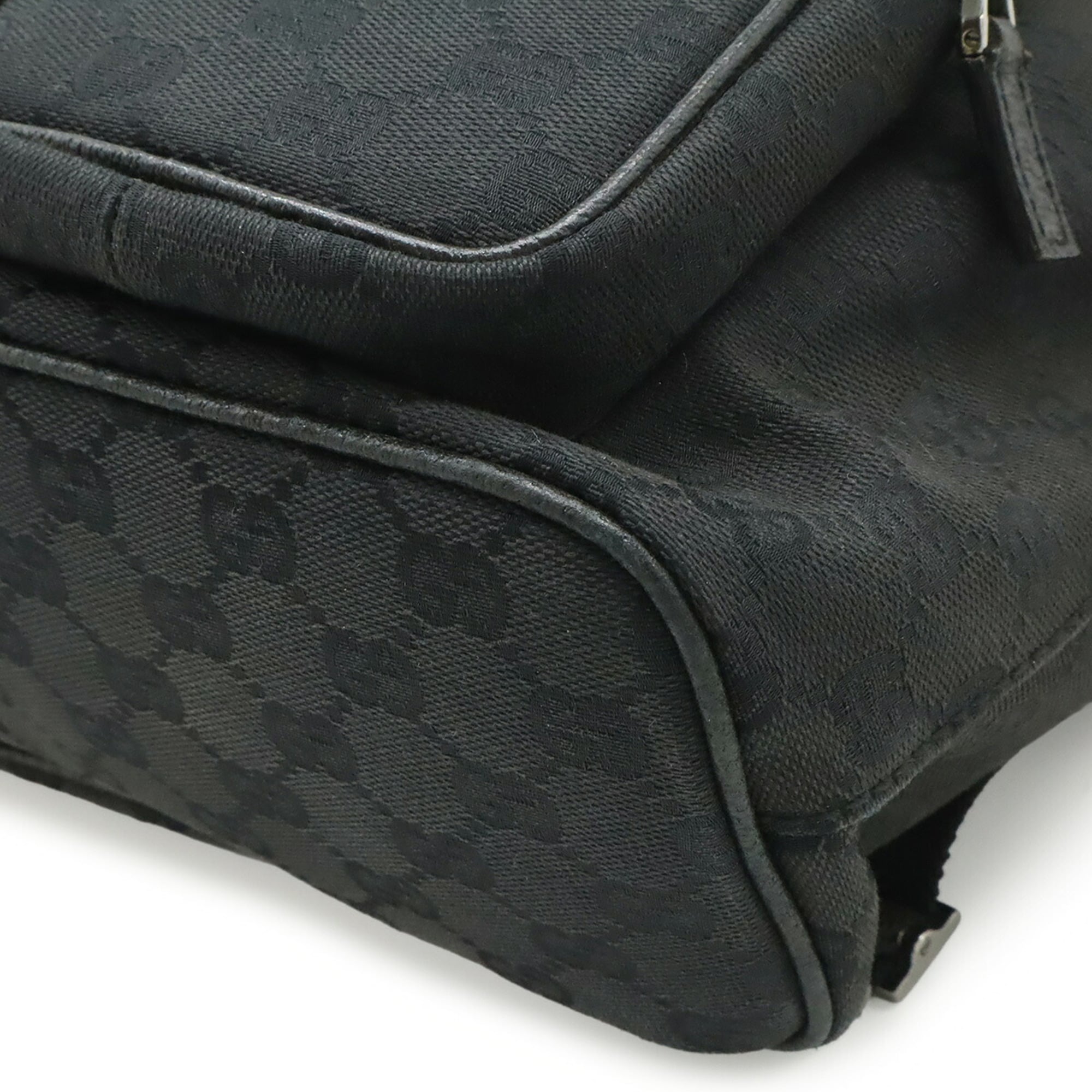 Gucci Black Gg Canvas Backpack (Pre-Owned)