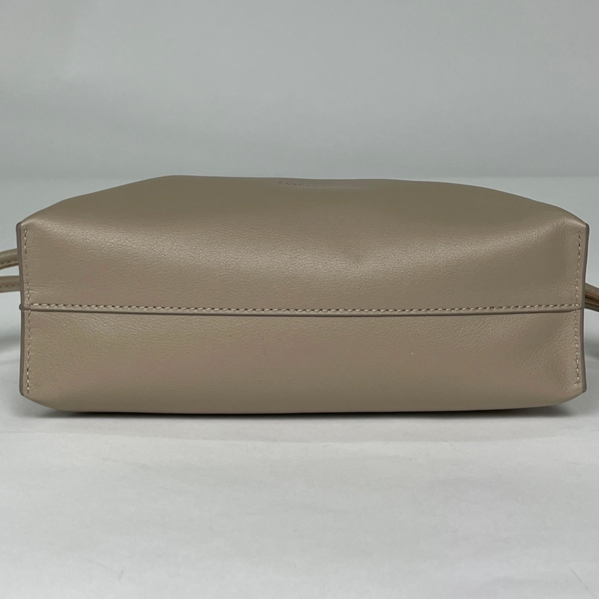 Loewe Flamenco Beige Leather Clutch Bag Shoulder Bag (Pre-Owned)