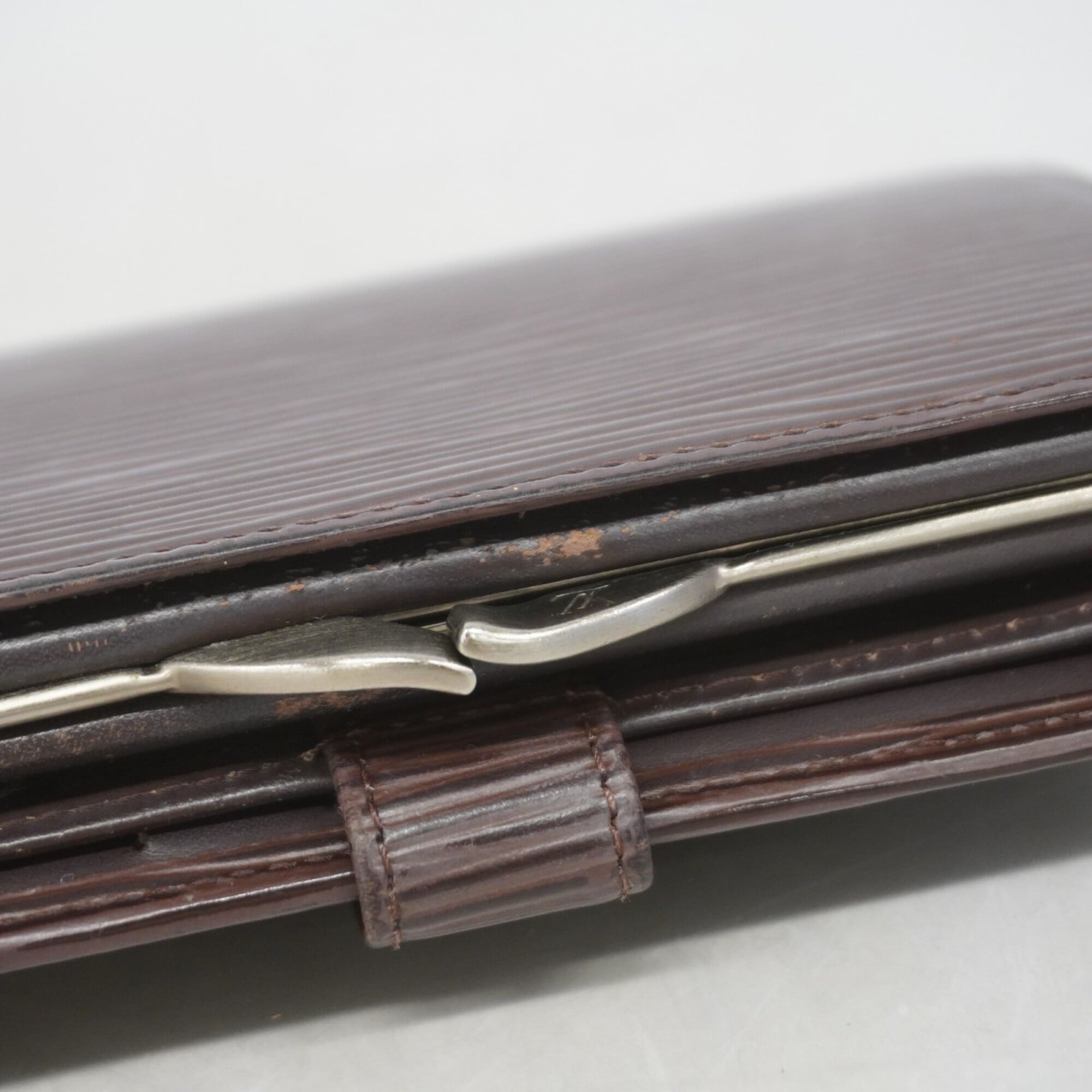 Louis Vuitton Mocha Wallet (Bi-Fold) (Pre-Owned)