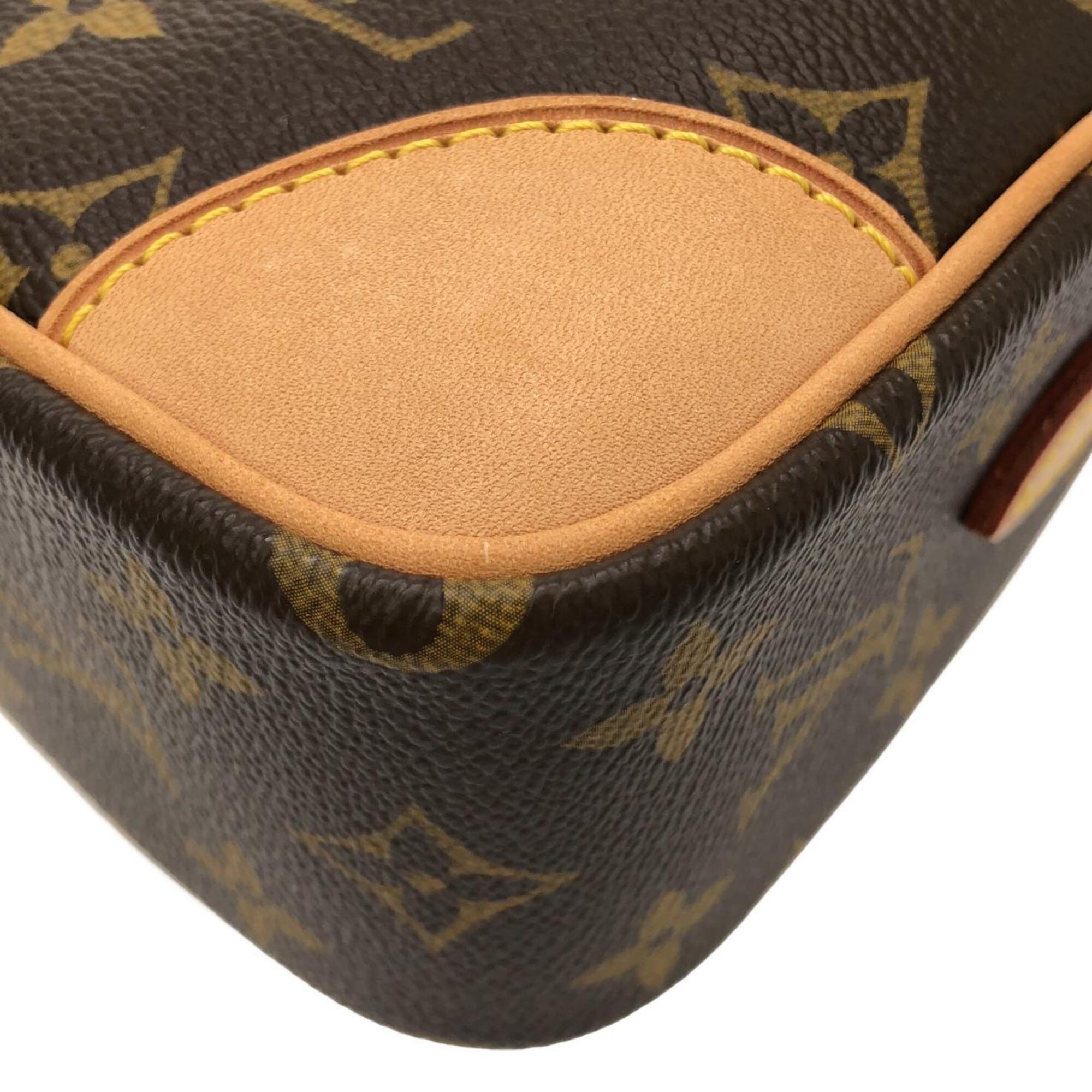 Louis Vuitton Marron Coated Canvas Shoulder Bag (Pre-Owned)