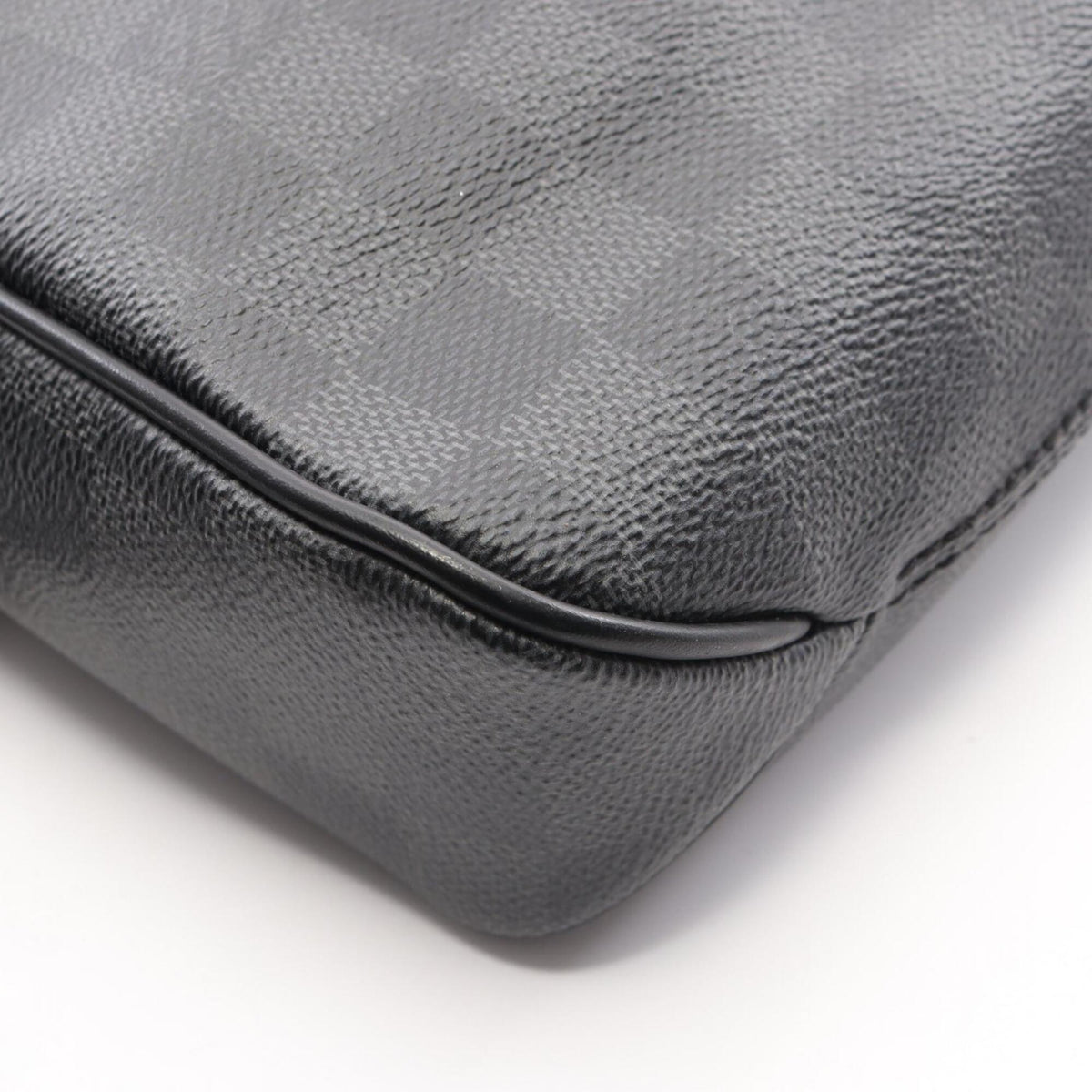 Louis Vuitton Black Damier Graphite Leather Handbag Shoulder Bag (Pre-Owned)