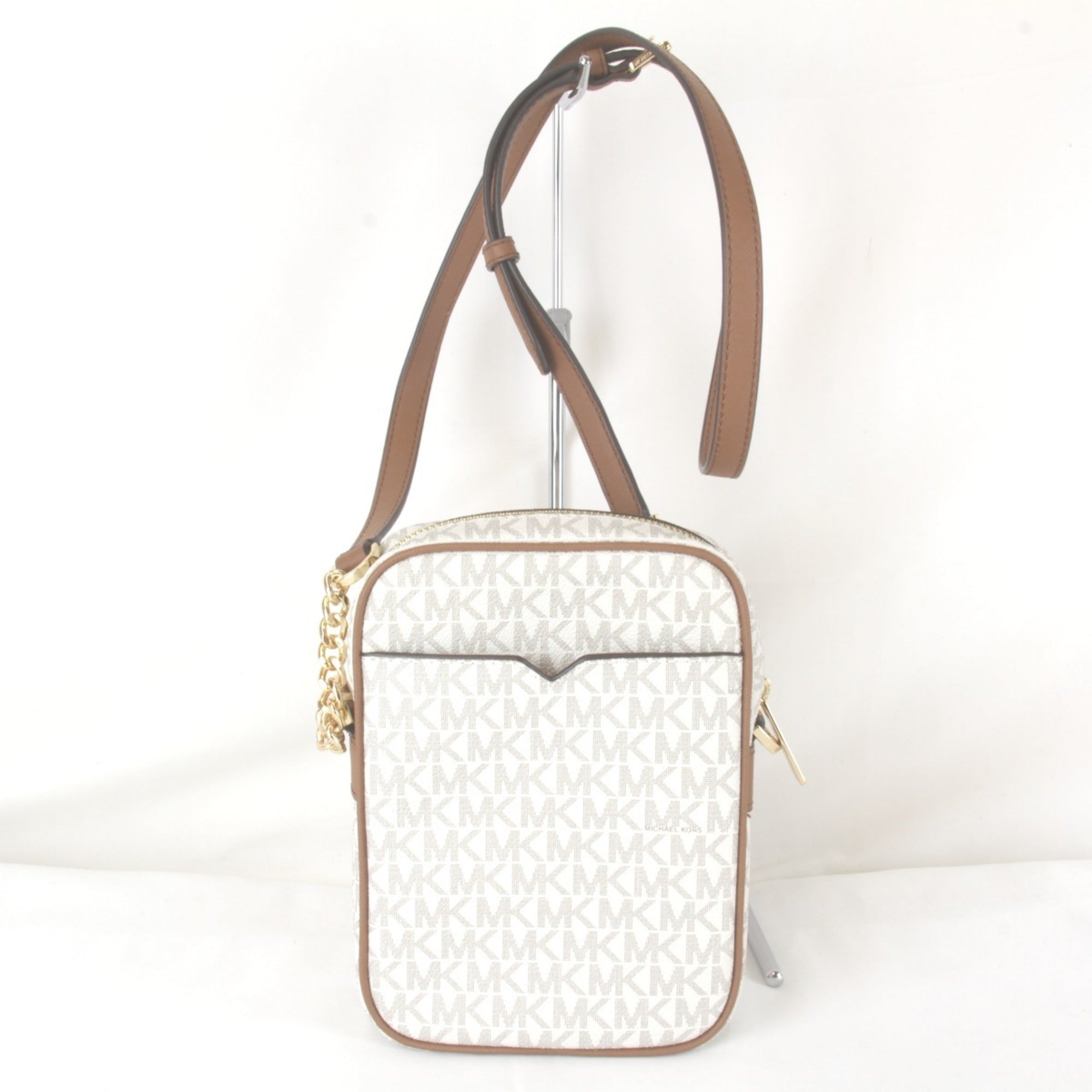 Michael Kors Jet Set Travel White Pvc Shoulder Bag Weekend Bag (Pre-Owned)