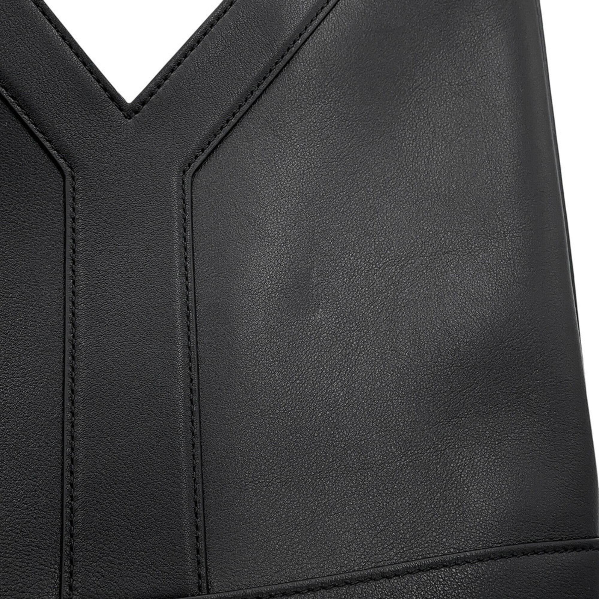 Yves Saint Laurent Black Leather Handbag (Pre-Owned)