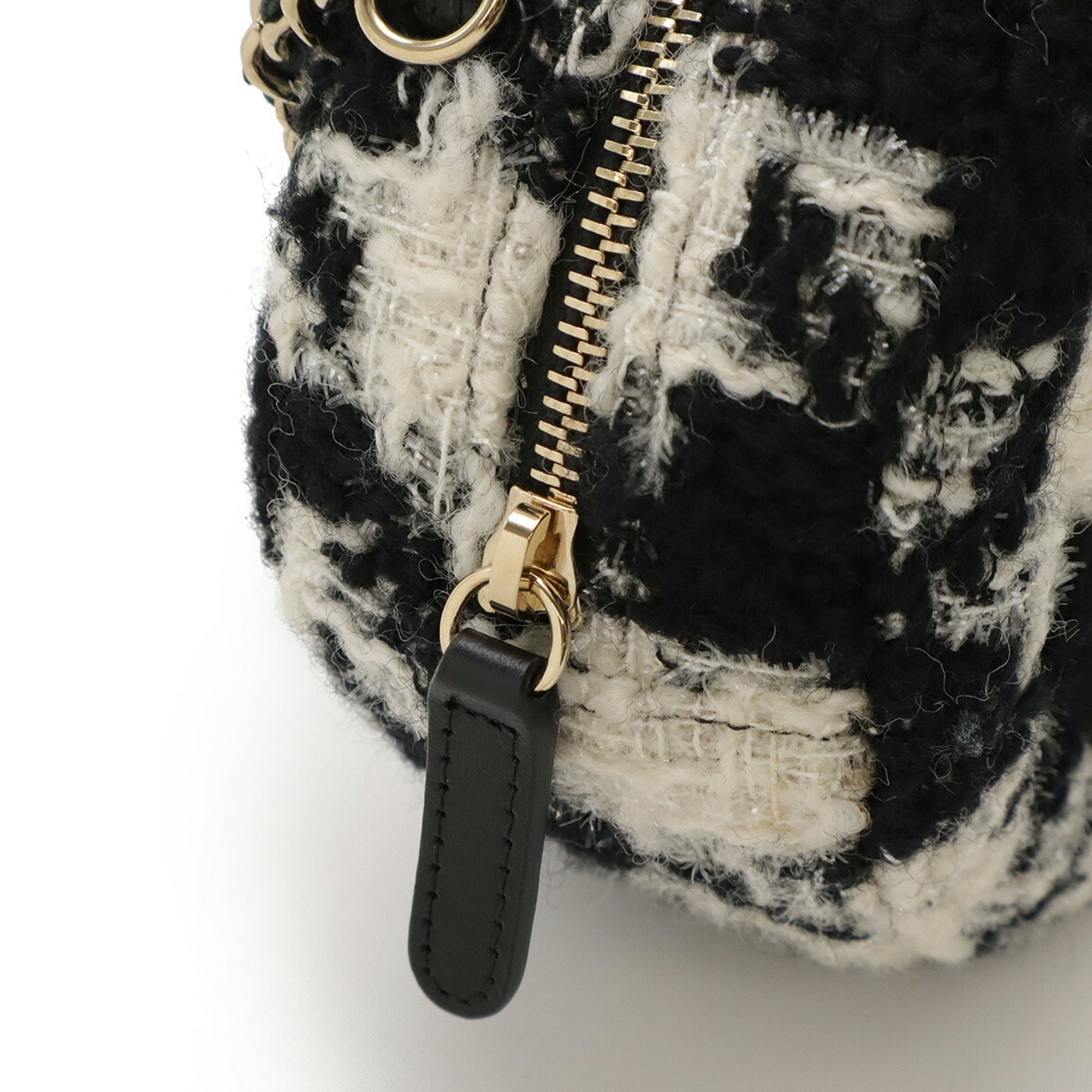 Chanel Black Ivory Tweed Pochette Pouch (Pre-Owned)