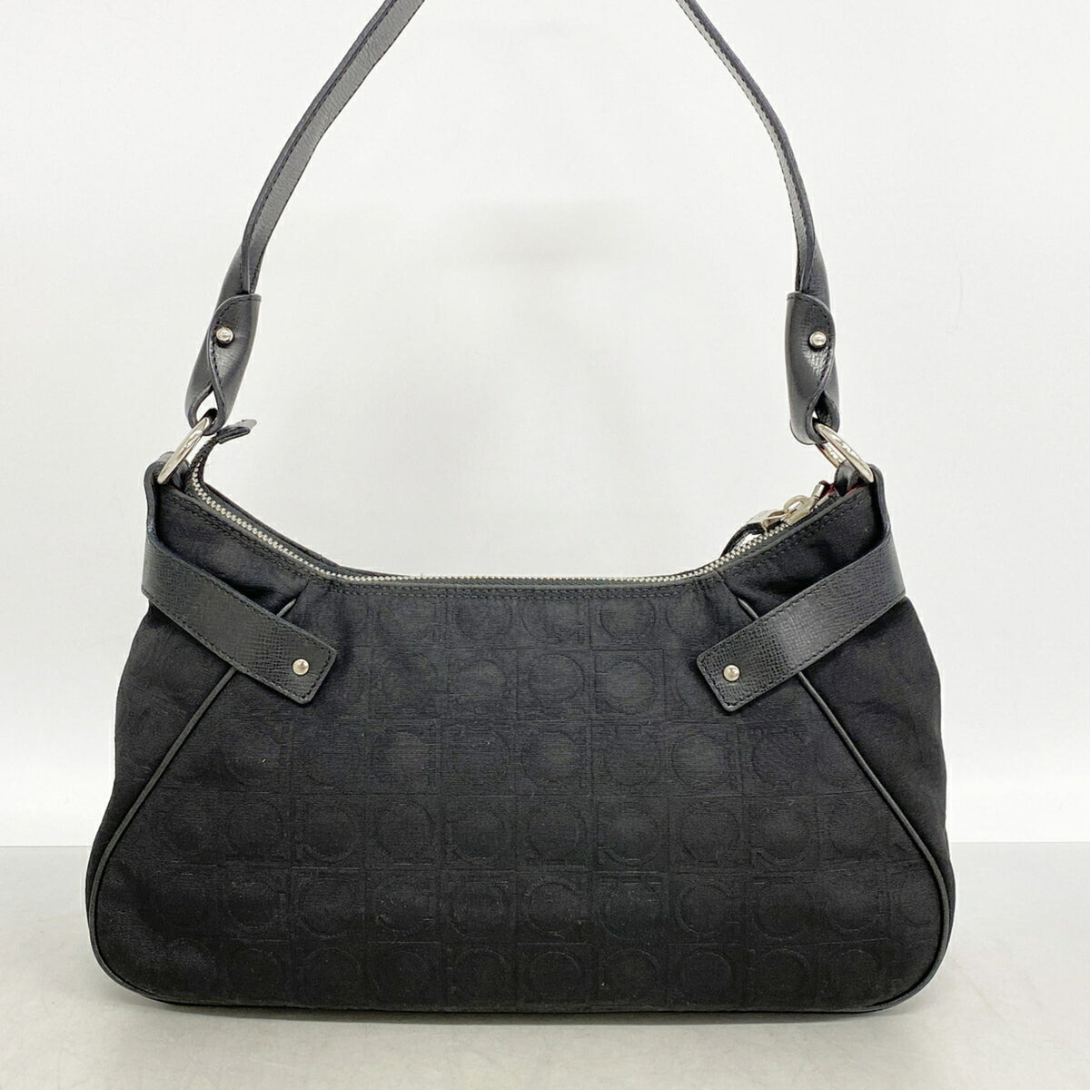 Salvatore Ferragamo Black Nylon Shoulder Bag (Pre-Owned)