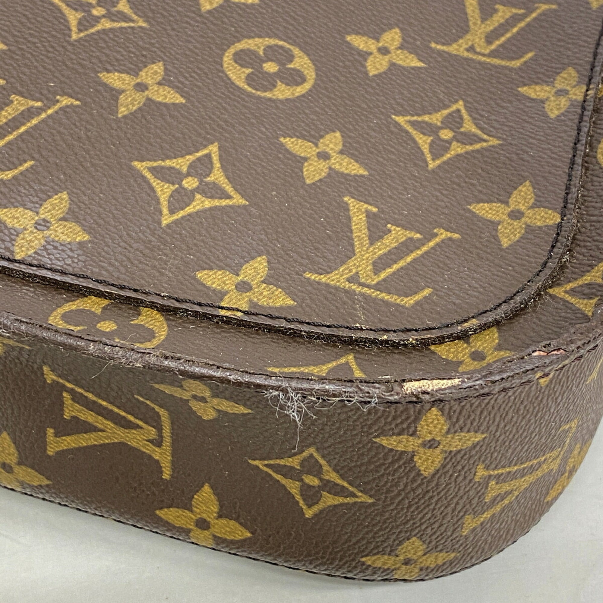 Louis Vuitton Brown Shoulder Bag (Pre-Owned)