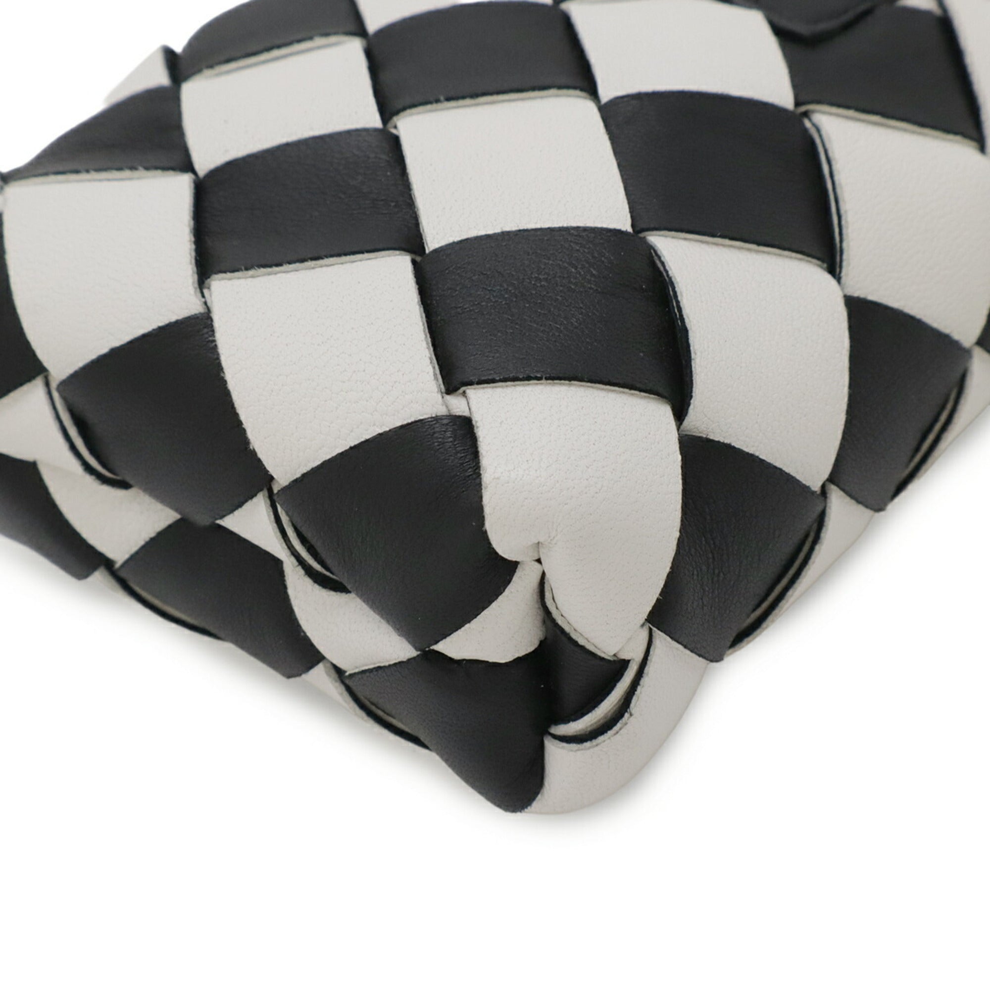 Bottega Veneta Black White Leather Pouch (Pre-Owned)