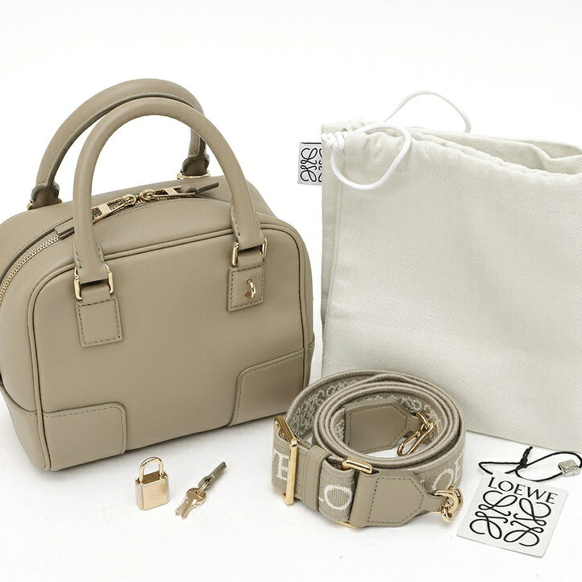 Loewe Beige Leather (Pre-Owned)