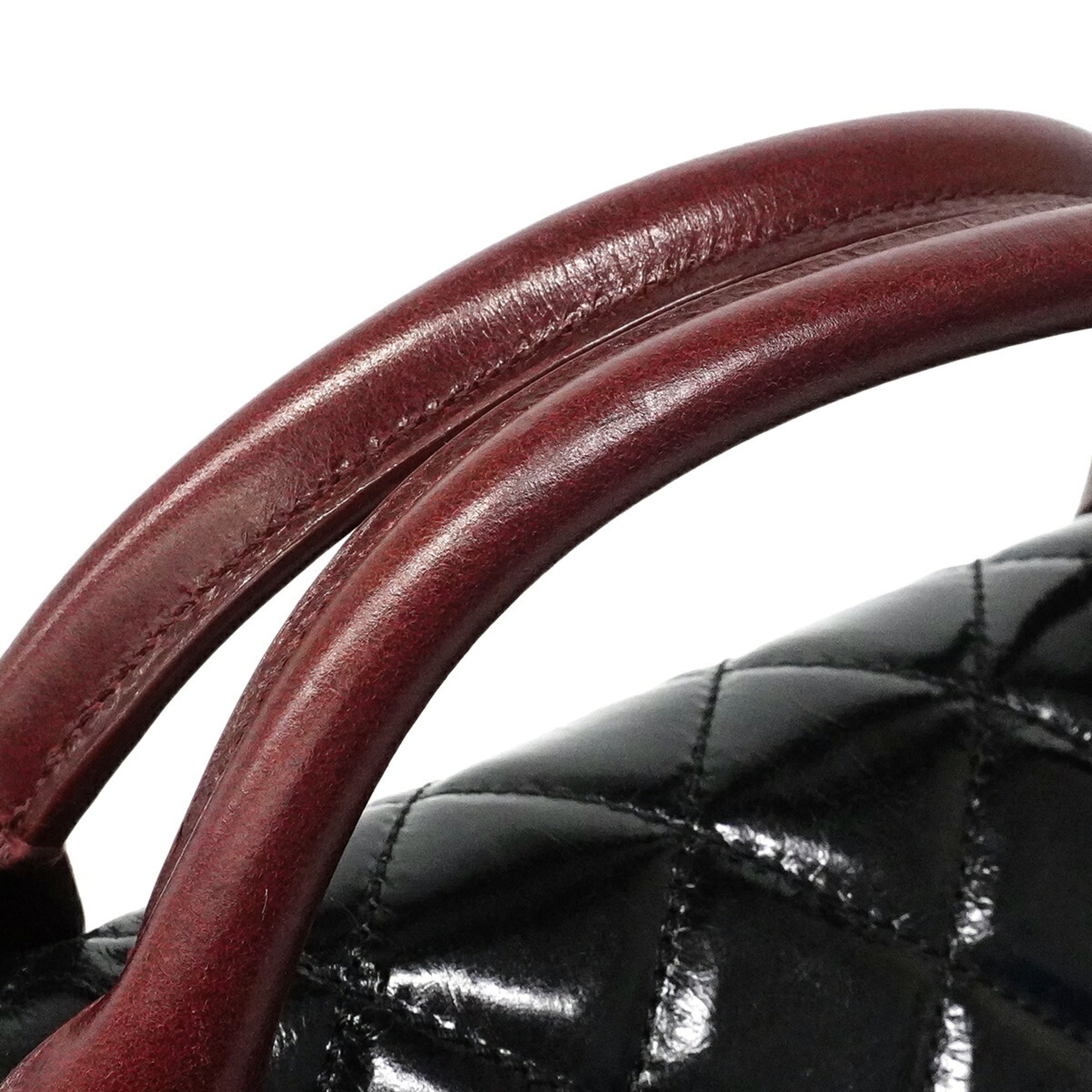 Chanel Black Leather Handbag (Pre-Owned)