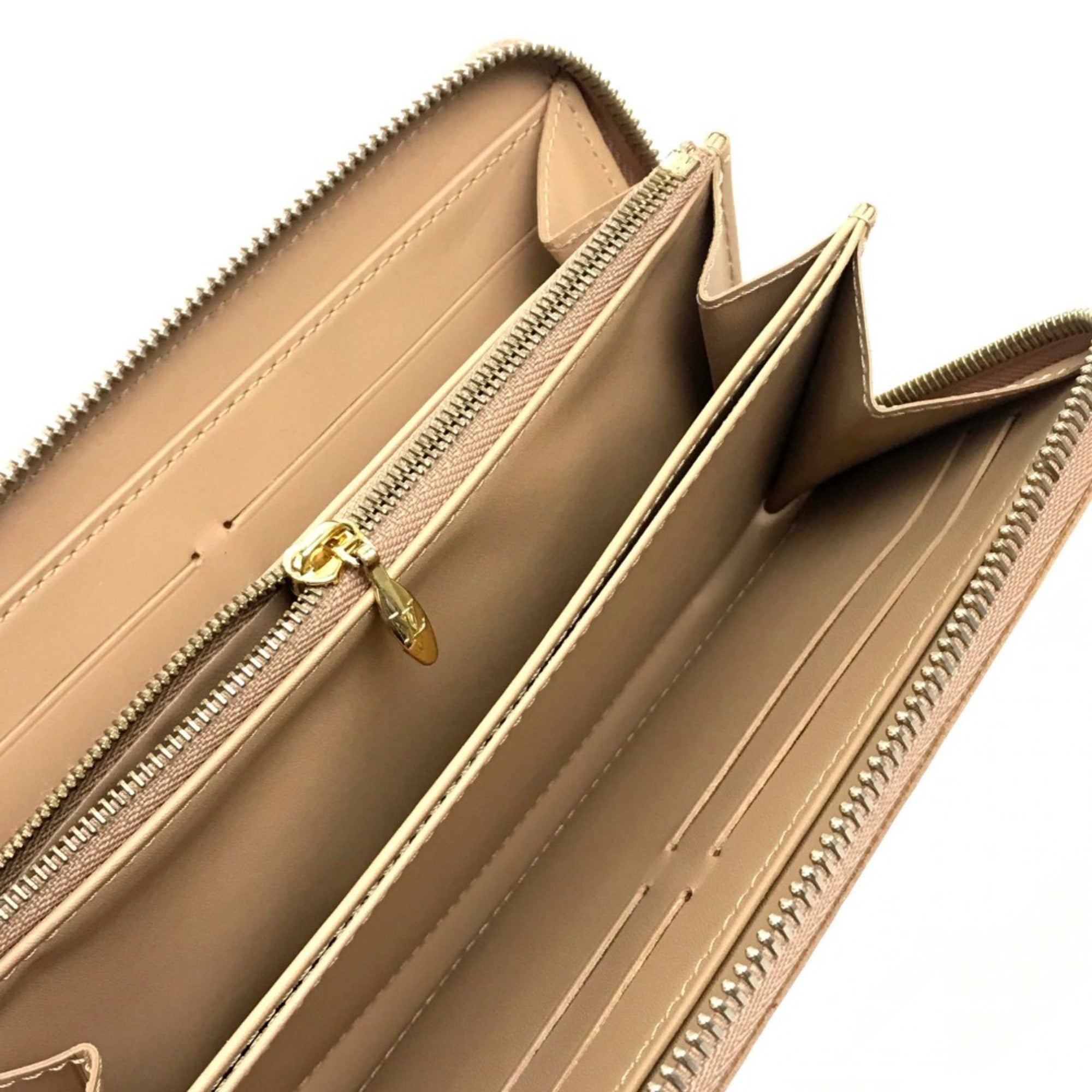 Louis Vuitton Beige Leather Long Wallet (Bi-Fold) (Pre-Owned)