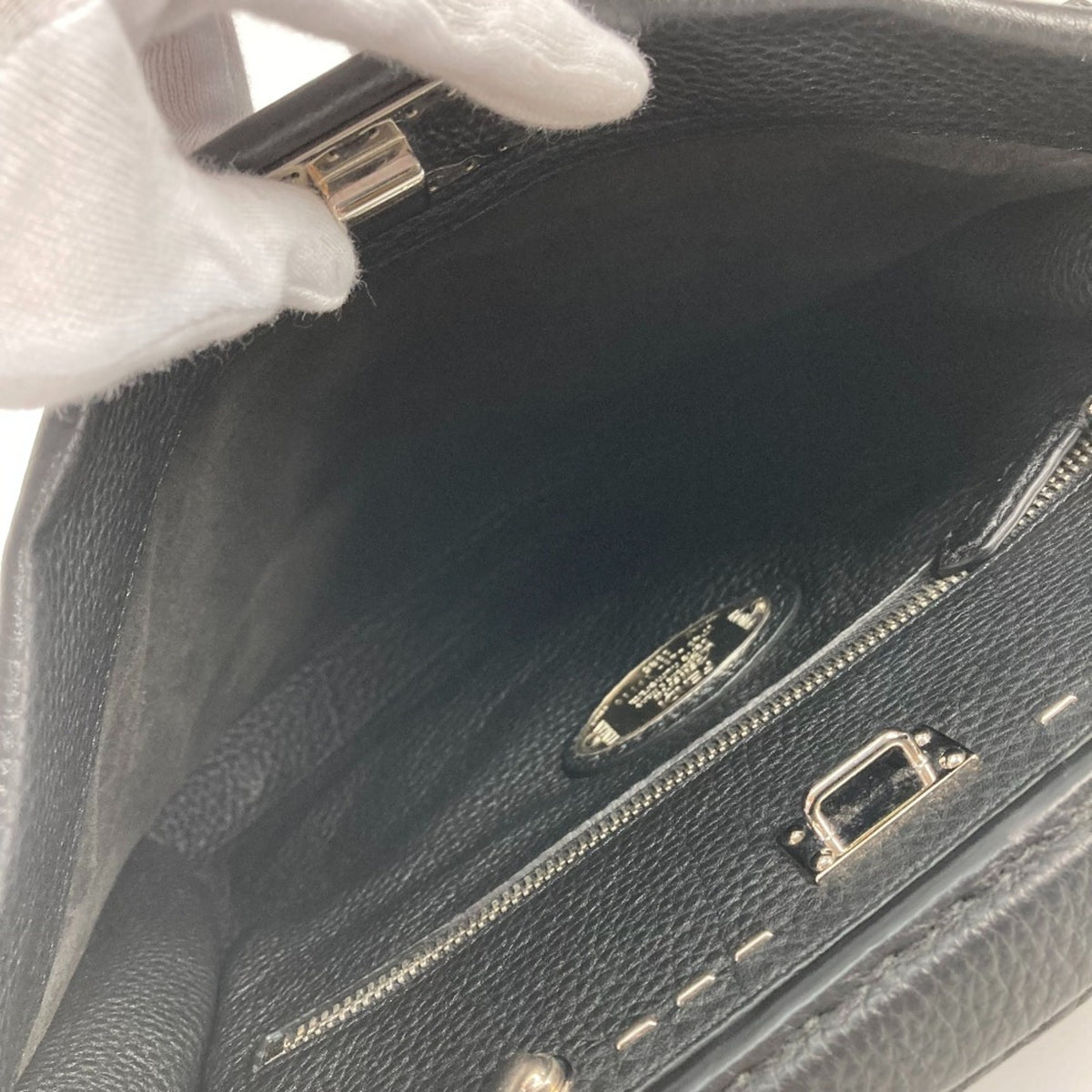 Fendi Black Leather Handbag (Pre-Owned)