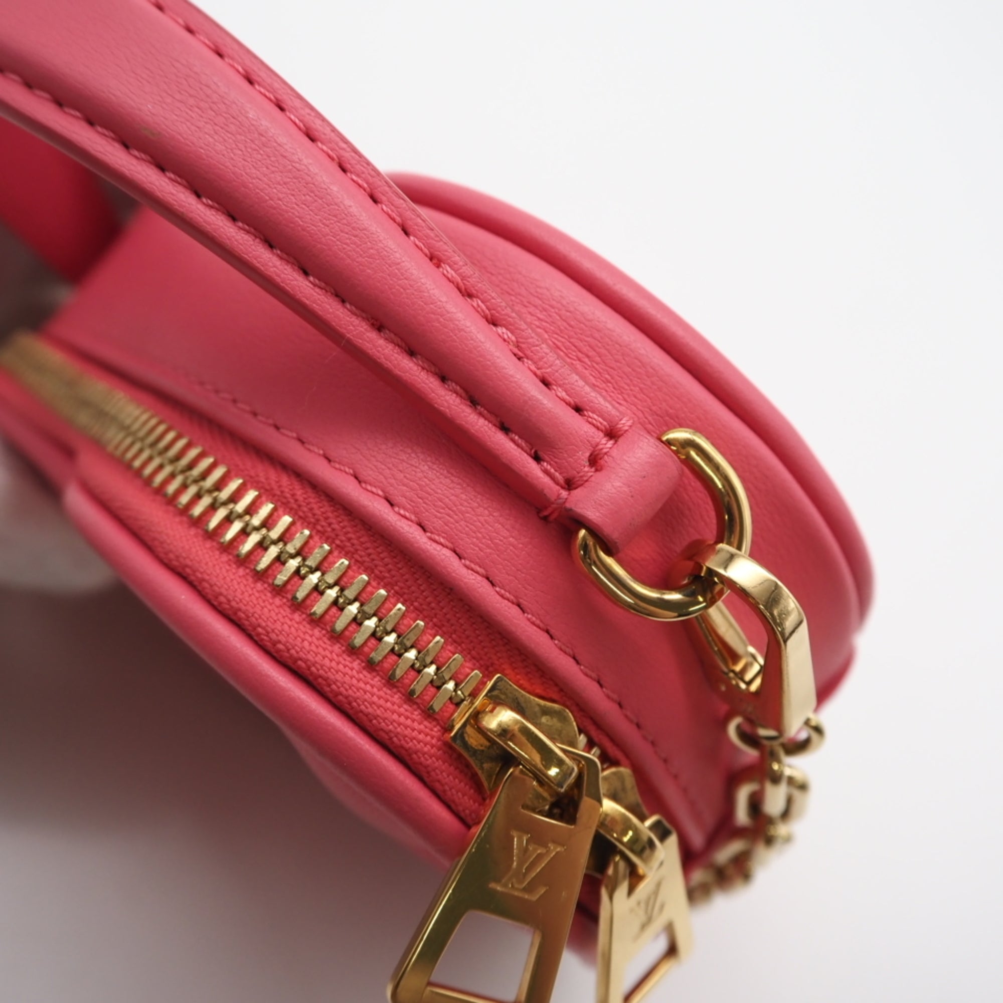 Louis Vuitton Pink Leather Shoulder Bag (Pre-Owned)