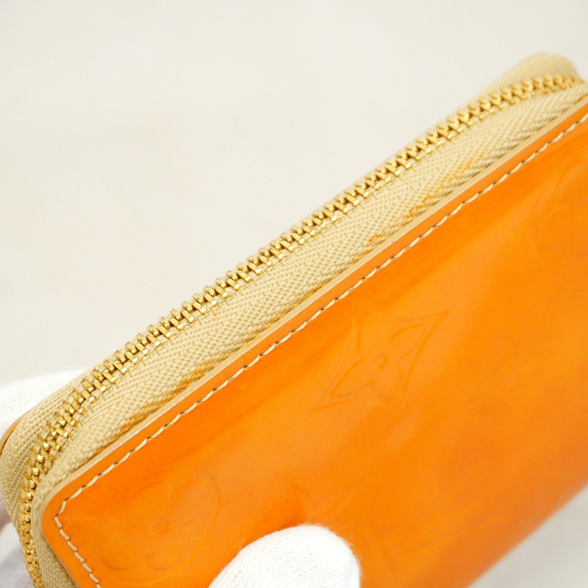Louis Vuitton Beige Wallet (Bi-Fold) (Pre-Owned)