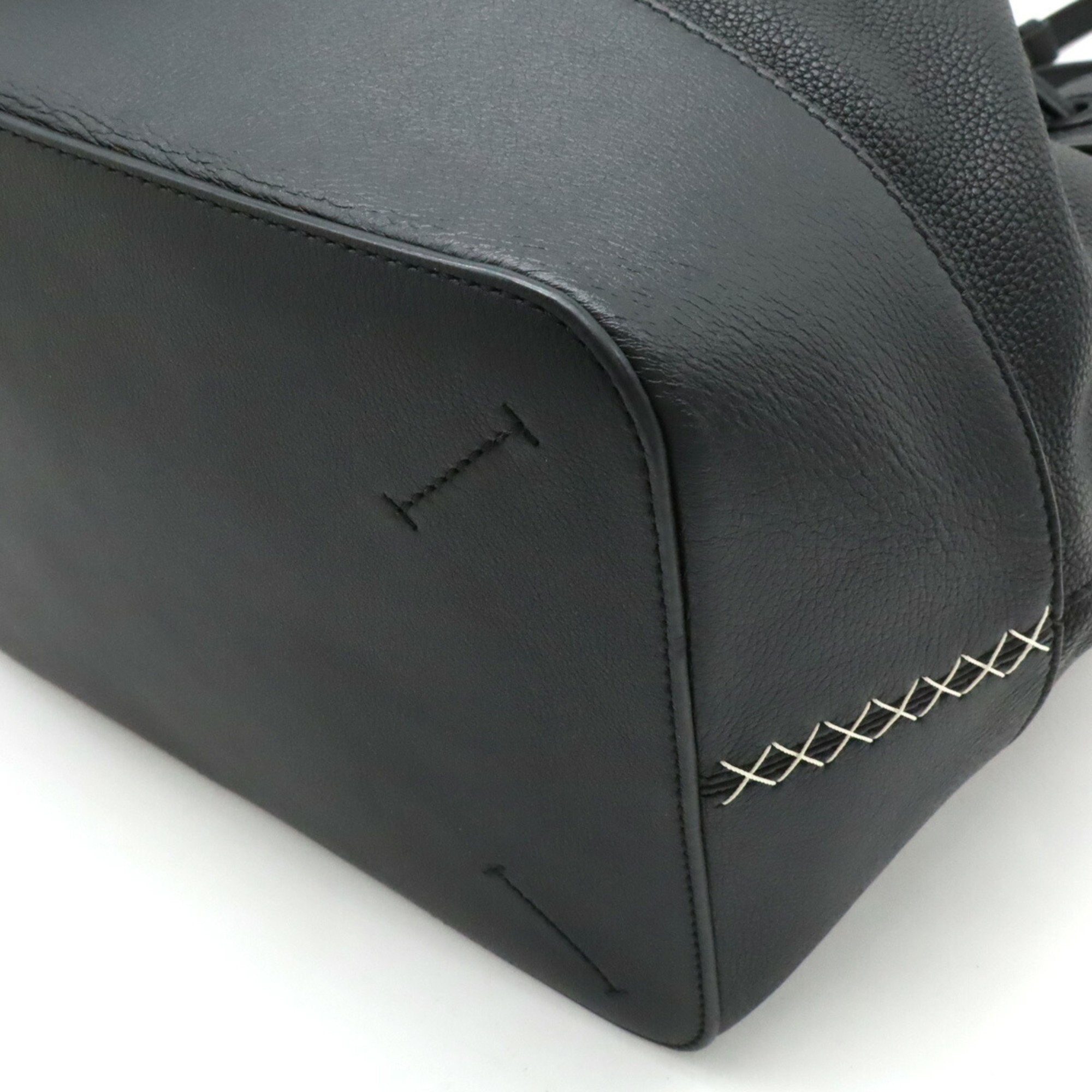 Loewe Black Leather Handbag Shoulder Bag (Pre-Owned)
