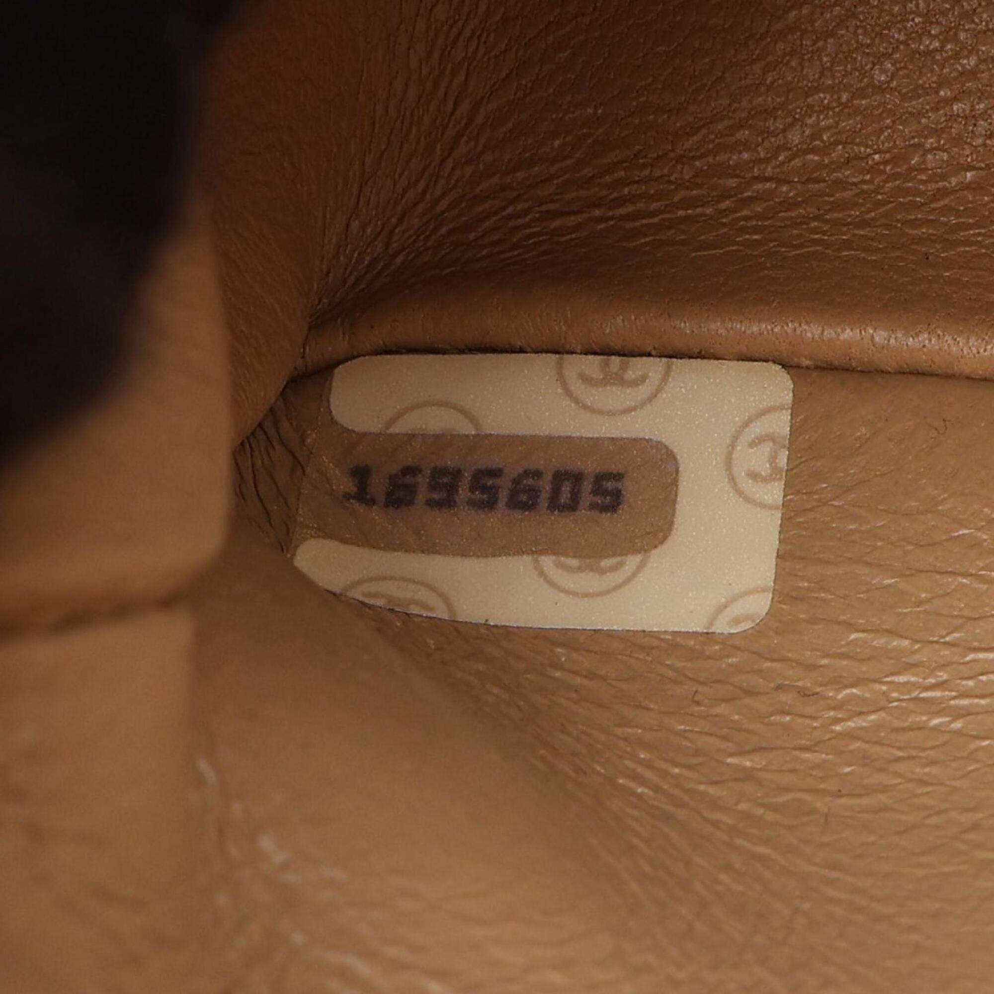 Chanel Beige Leather Handbag Shoulder Bag (Pre-Owned)
