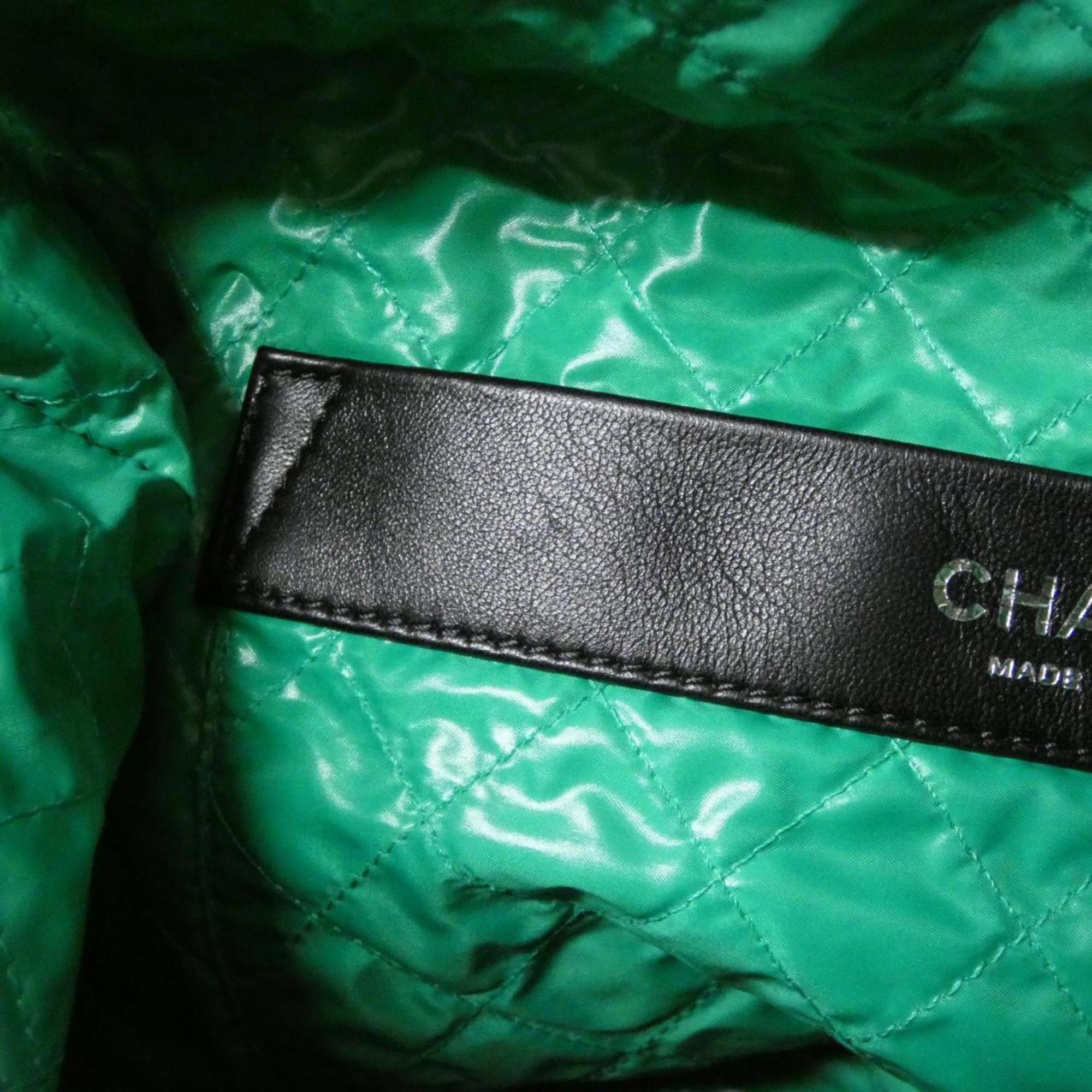 Chanel Black Green Tweed Handbag (Pre-Owned)