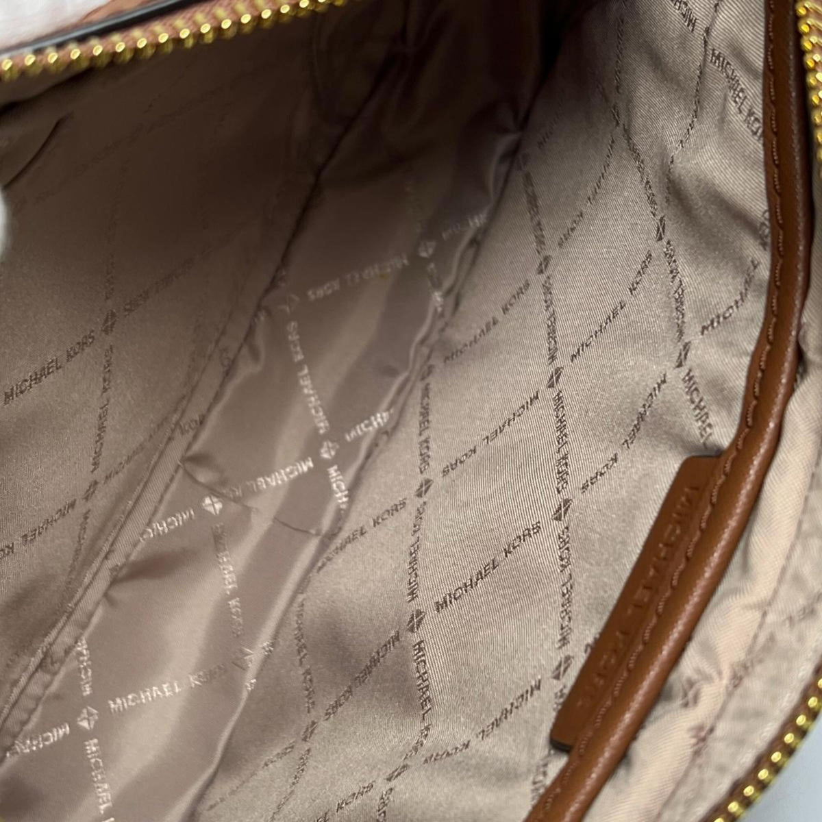Michael Kors Brown Leather Shoulder Bag Weekend Bag (Pre-Owned)