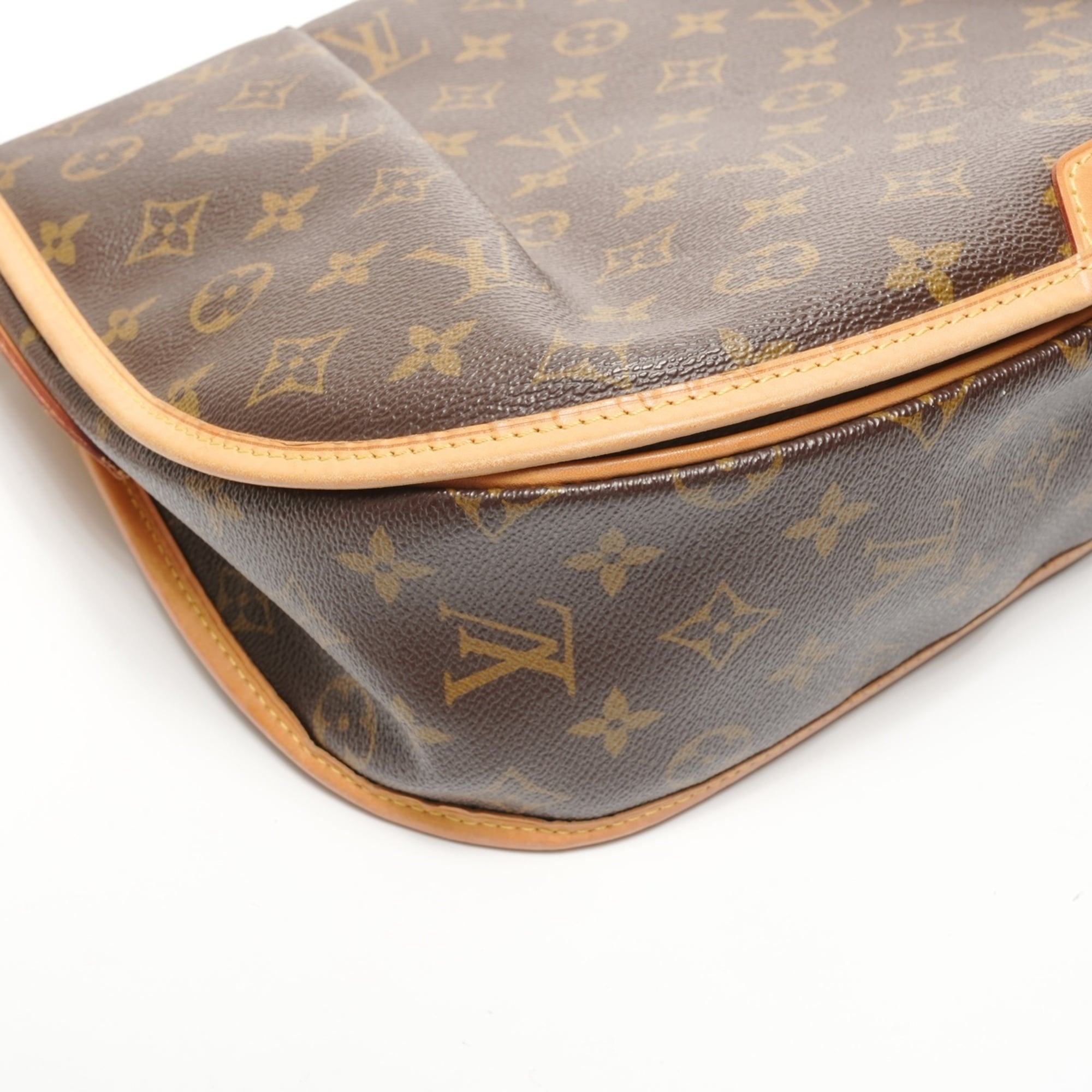 Louis Vuitton Monogram Brown Monogram Shoulder Bag (Pre-Owned)