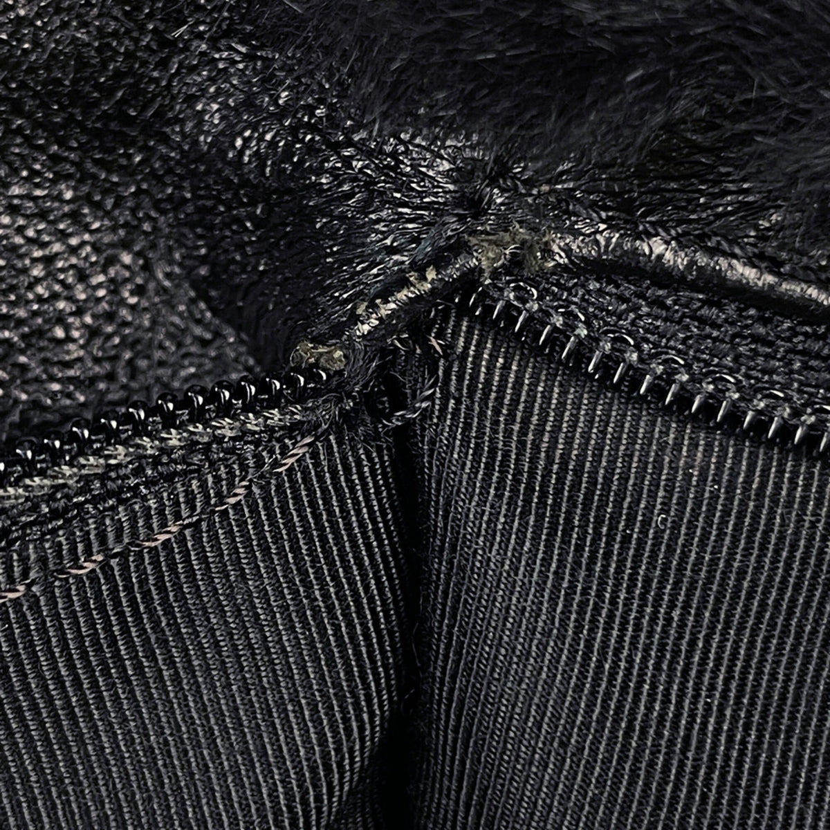 Chanel Black Fur Leather Shoulder Bag (Pre-Owned)