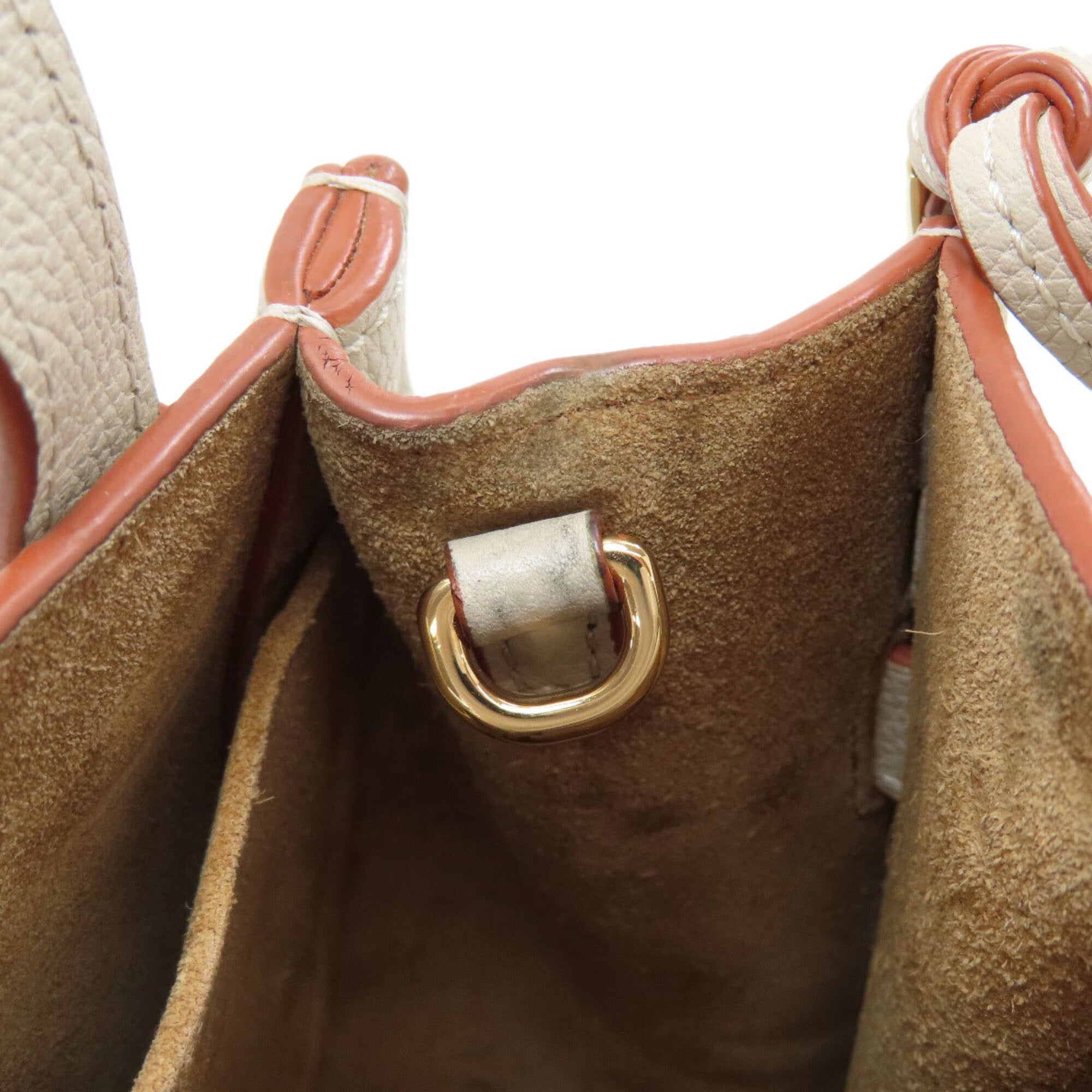 Loewe Cream Leather Handbag (Pre-Owned)