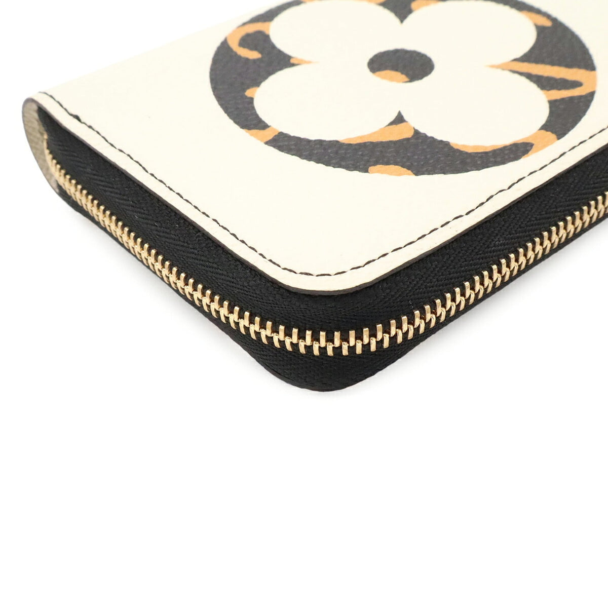 Louis Vuitton Lv Off White Monogram Monogram Wallet (Bi-Fold) (Pre-Owned)
