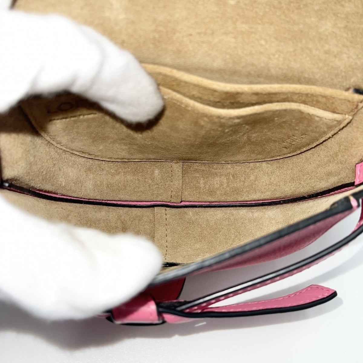 Loewe Pink Leather Shoulder Bag (Pre-Owned)