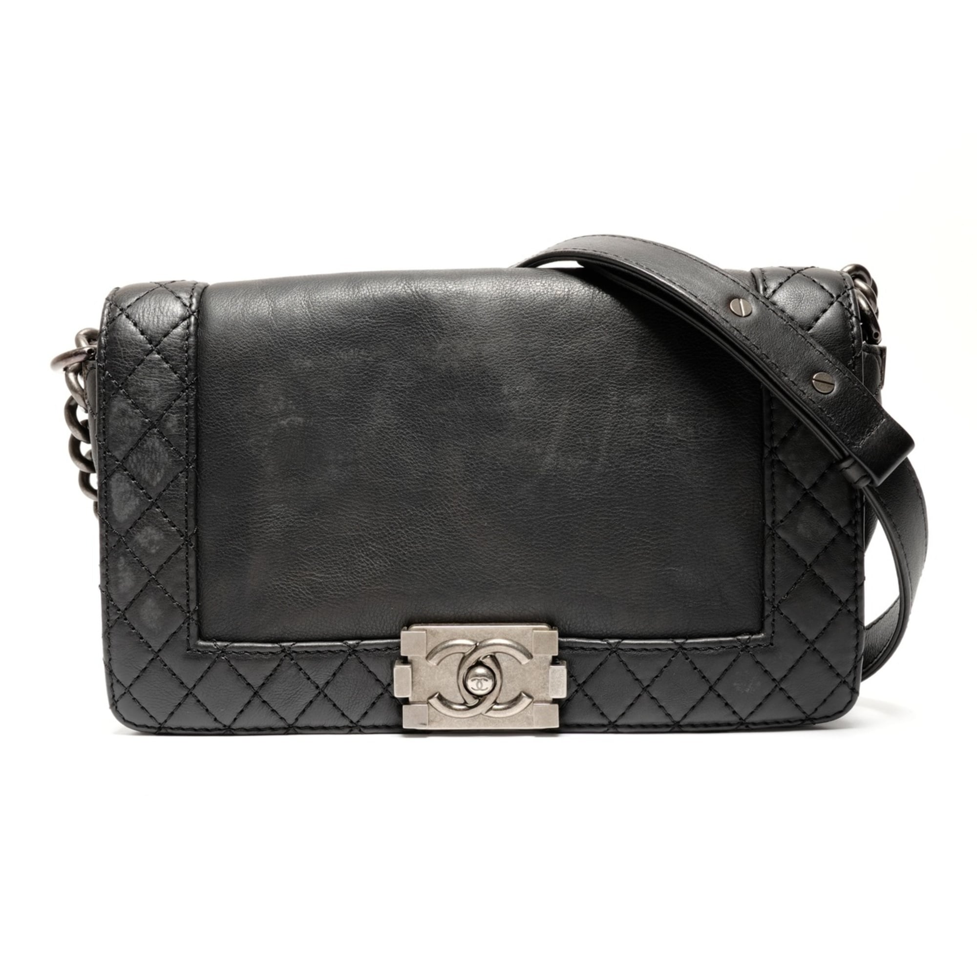 Chanel Black Shoulder Bag (Pre-Owned)