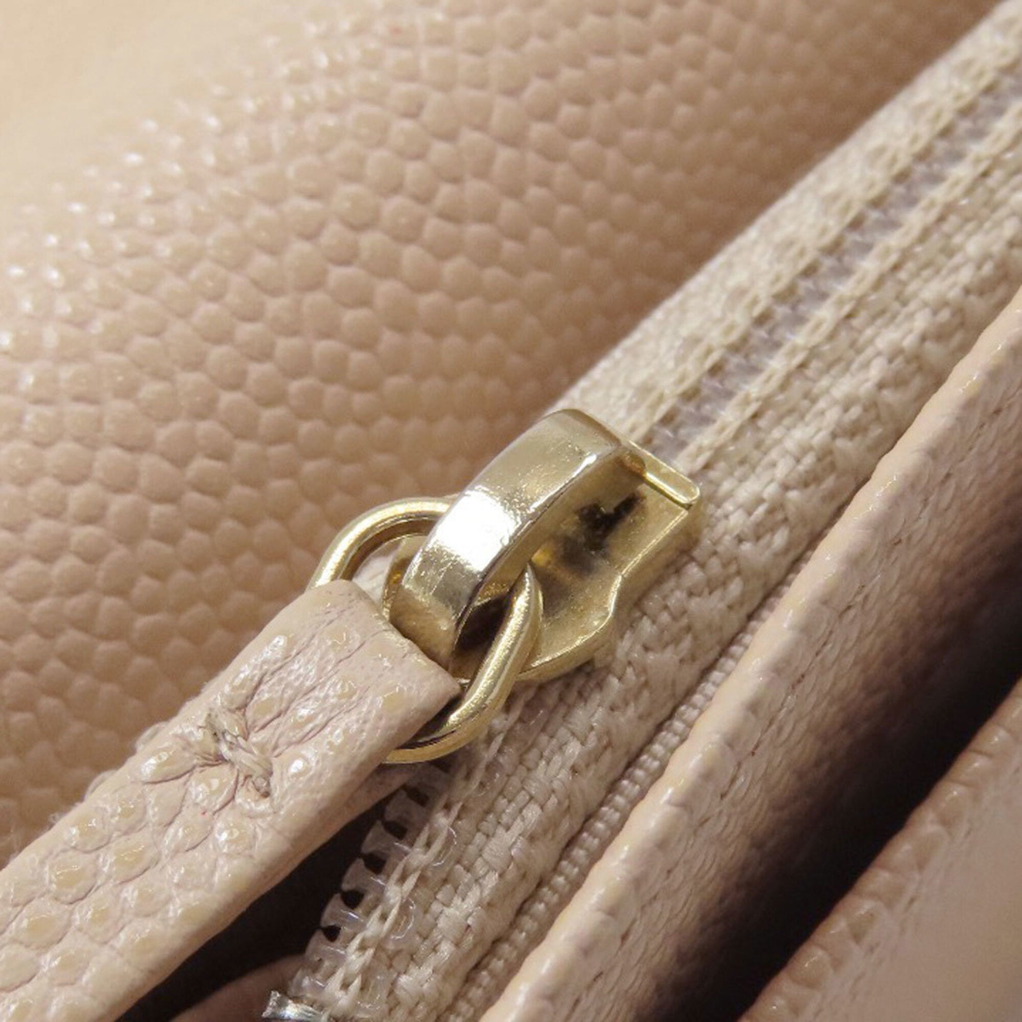 Chanel Beige Long Wallet (Bi-Fold) (Pre-Owned)