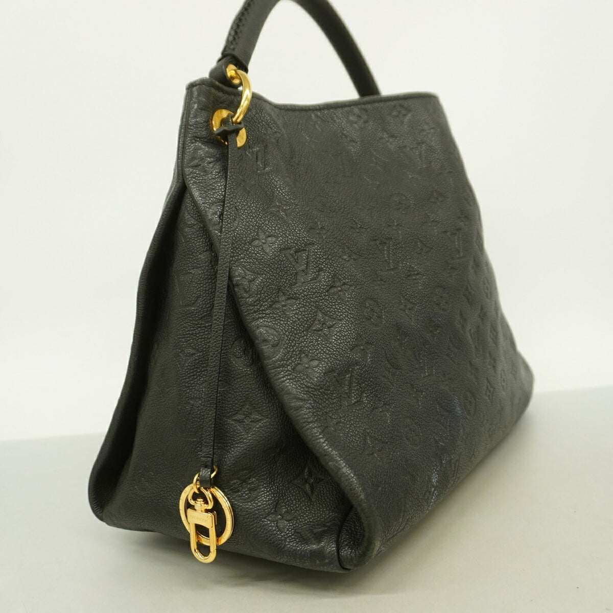 Louis Vuitton Noir Shoulder Bag (Pre-Owned)