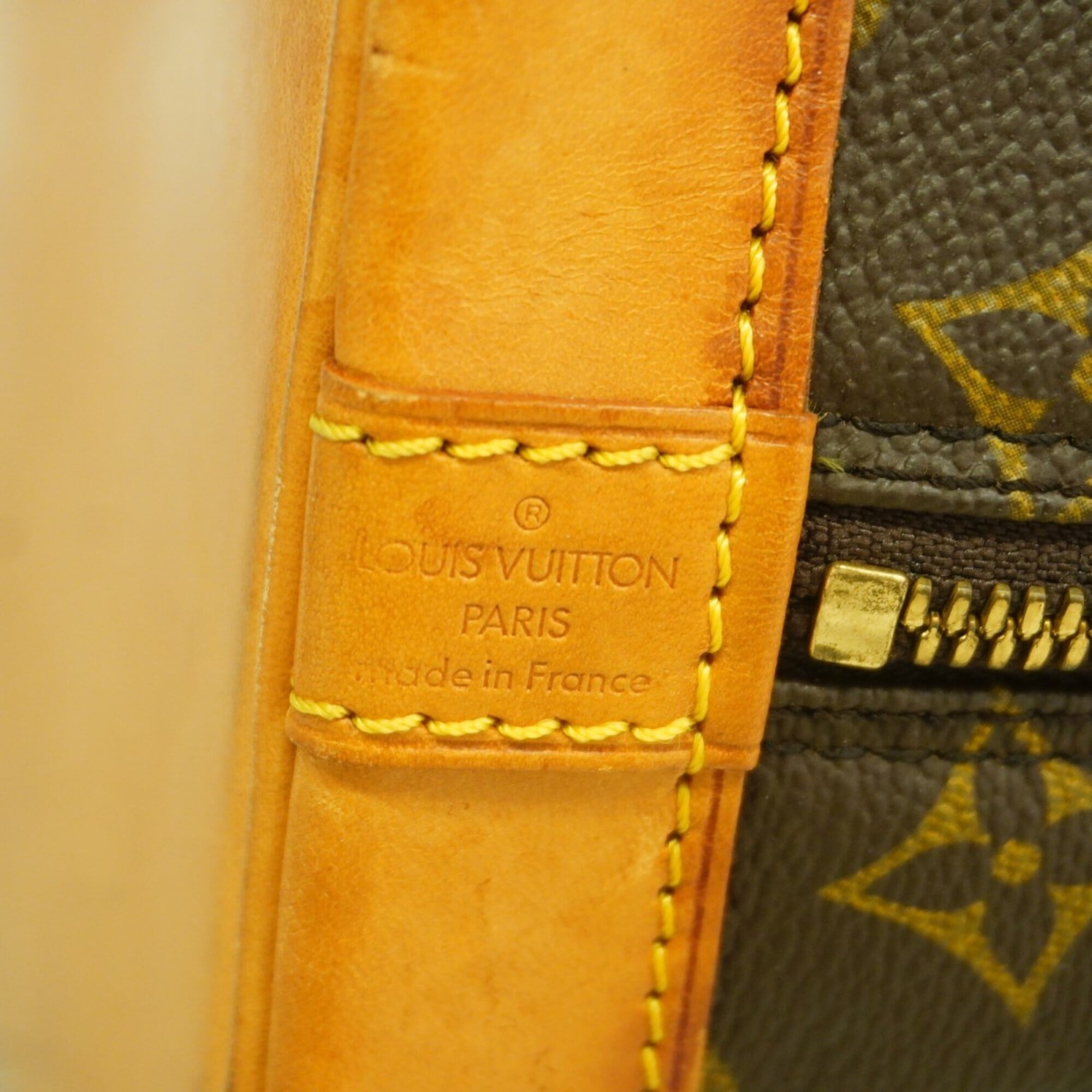 Louis Vuitton Brown Handbag (Pre-Owned)