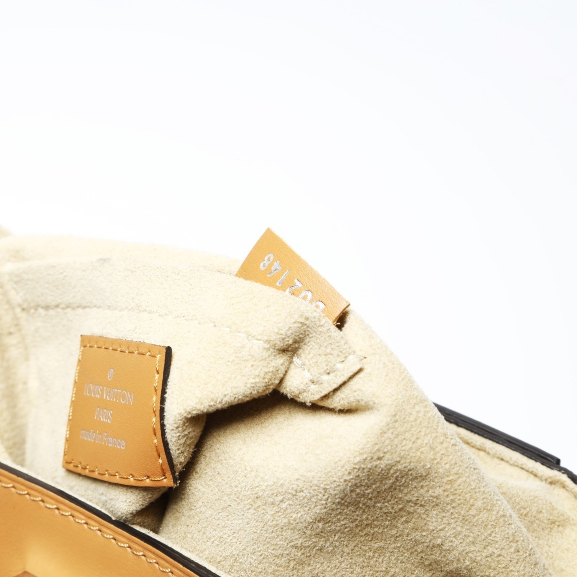 Louis Vuitton Brown Shoulder Bag (Pre-Owned)