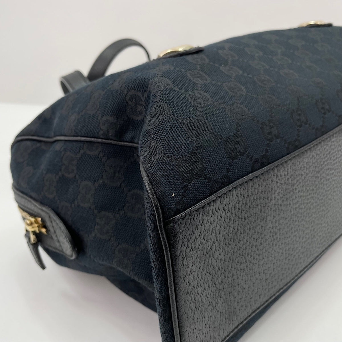 Gucci Black Shoulder Bag (Pre-Owned)