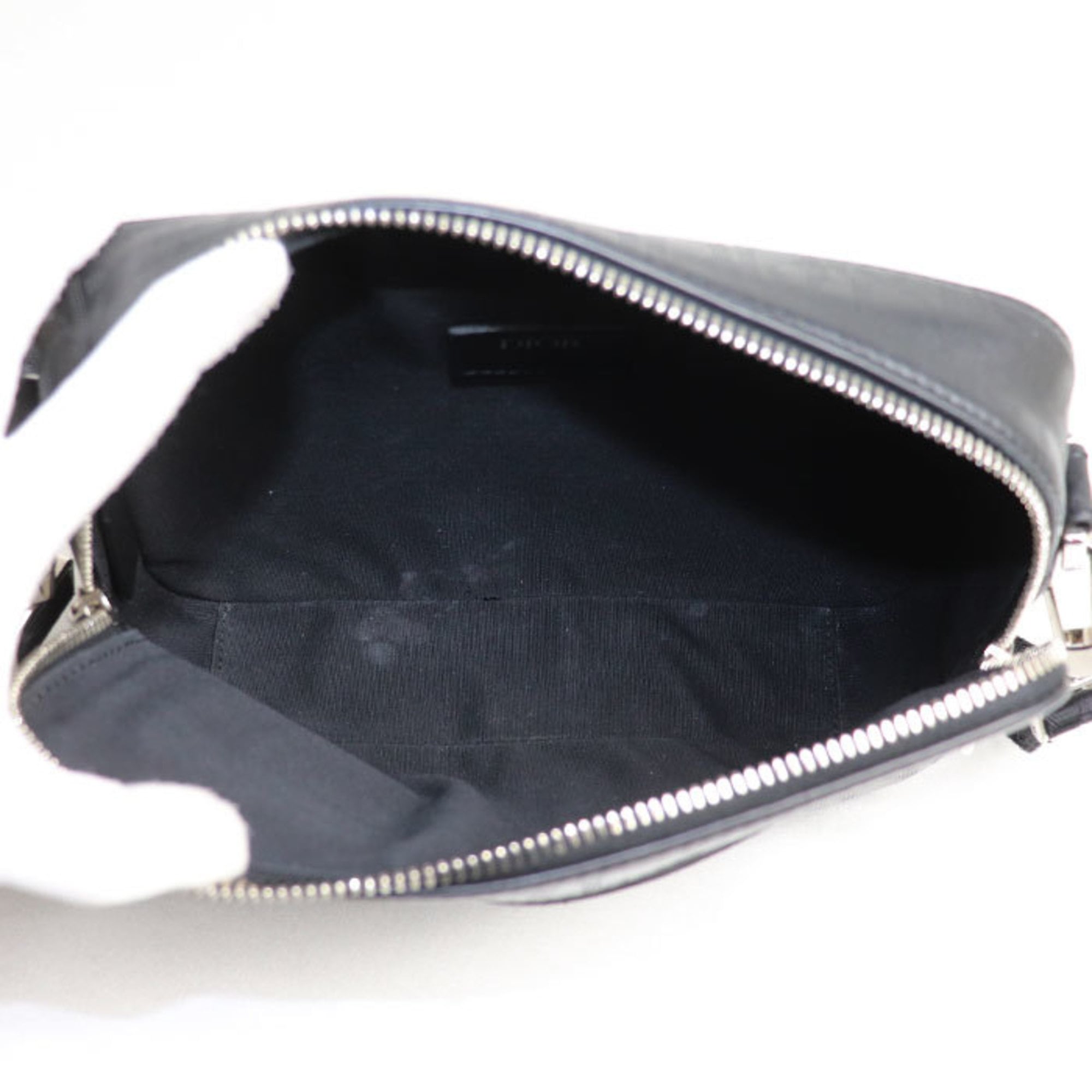 Christian Dior Black Leather Shoulder Bag (Pre-Owned)